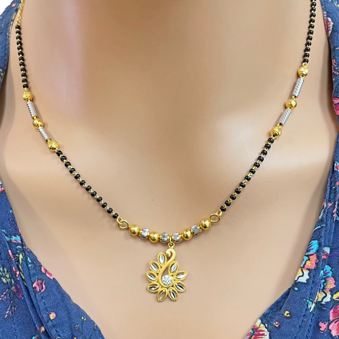 22ct Yellow Gold Floral Cubic Zirconia Diamond Cut Beaded Mangalsutra Necklace 18 inches