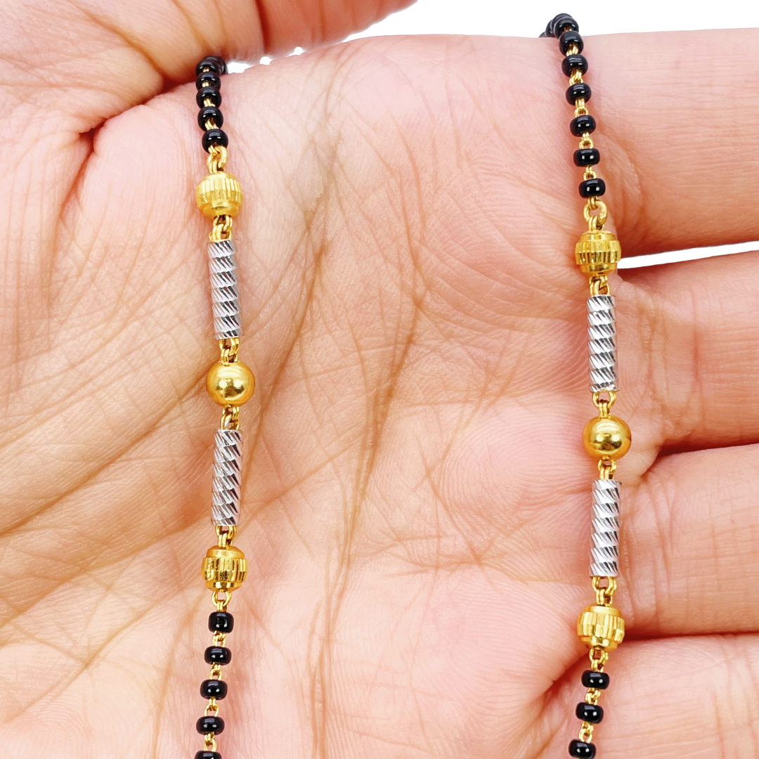 22ct Yellow Gold Floral Cubic Zirconia Diamond Cut Beaded Mangalsutra Necklace 18 inches
