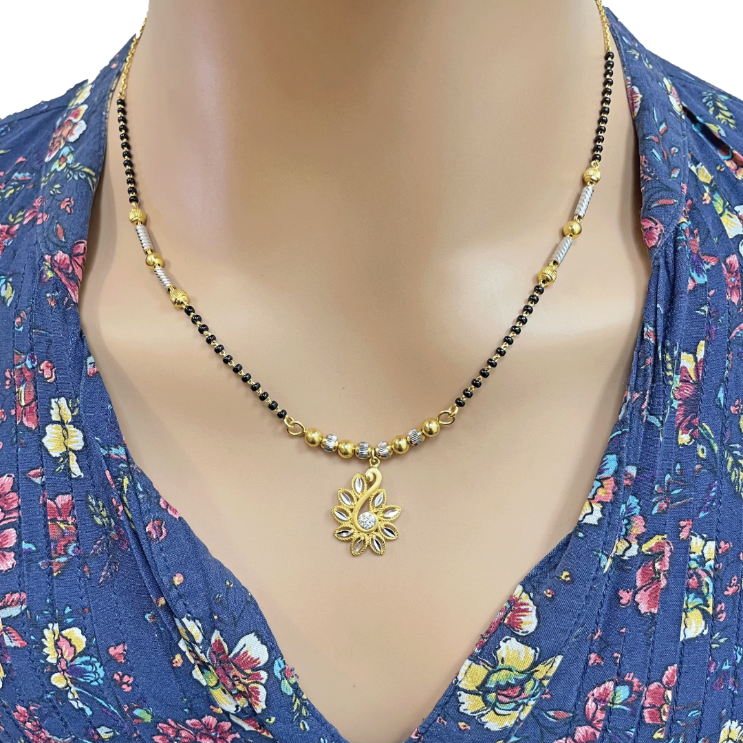 22ct Yellow Gold Floral Cubic Zirconia Diamond Cut Beaded Mangalsutra Necklace 18 inches