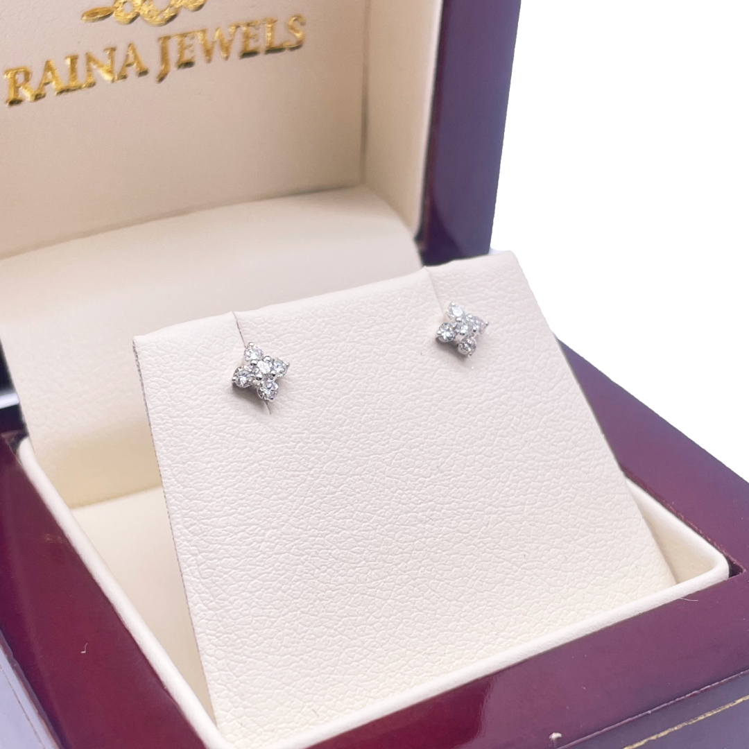 18ct White Gold Round Diamonds Fancy Flower Earrings Studs 0.16ct