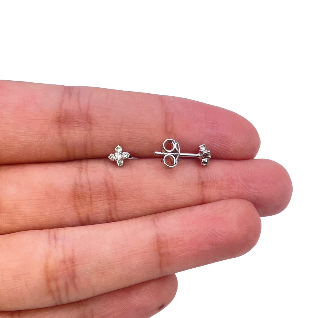 18ct White Gold Round Diamonds Fancy Flower Earrings Studs 0.16ct