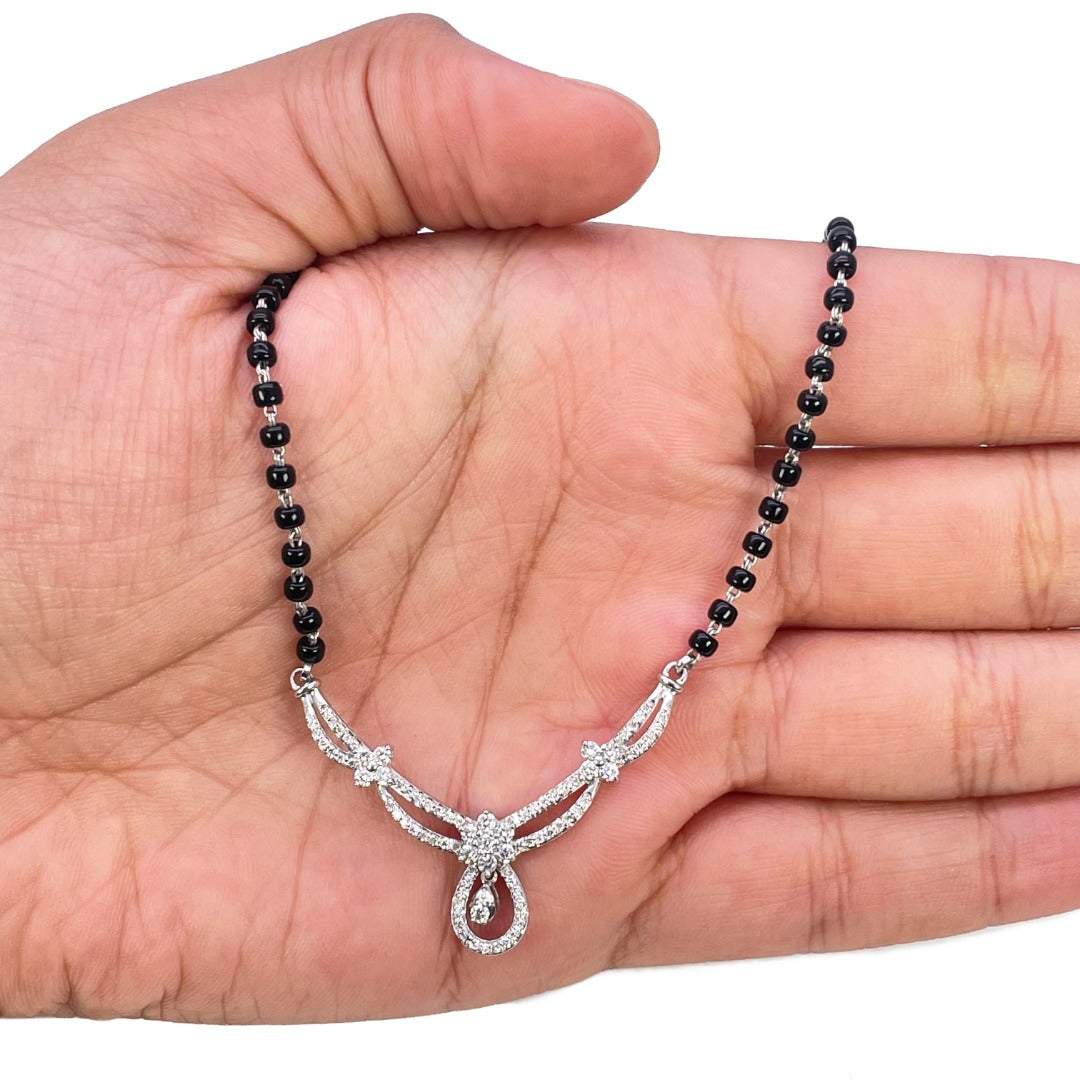 18K White Gold & Diamond Cluster Mangalsutra Necklace 0.57 carat SI G/H