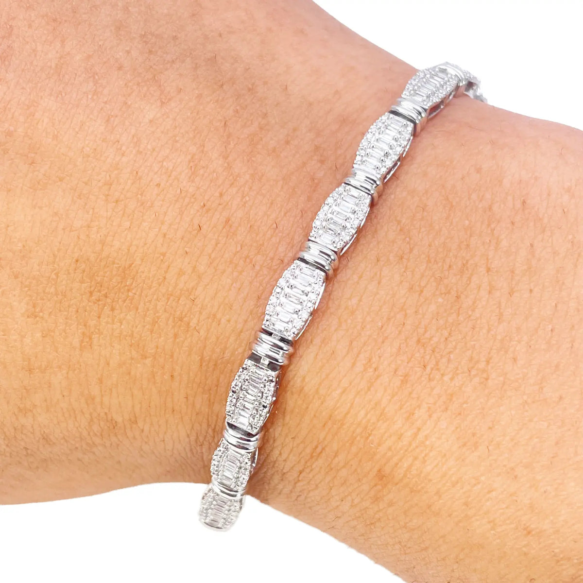 18ct White Gold Natural Baguette Diamond Tennis Bracelet 0.98ct 7 Inches Diamond Bracelets