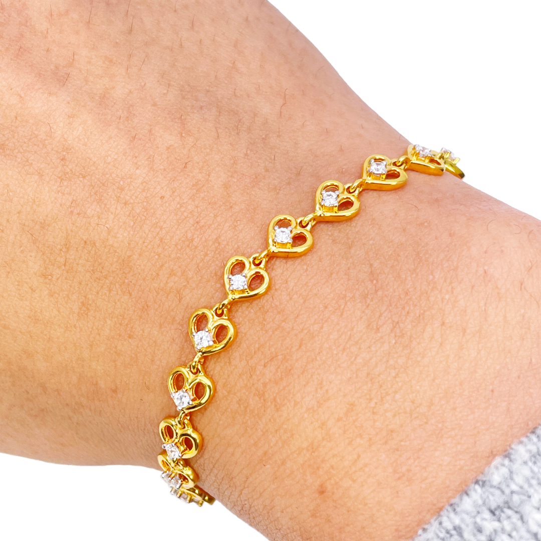22ct Yellow Gold & Cubic Zirconia Fancy Heart Bracelet 7 inches