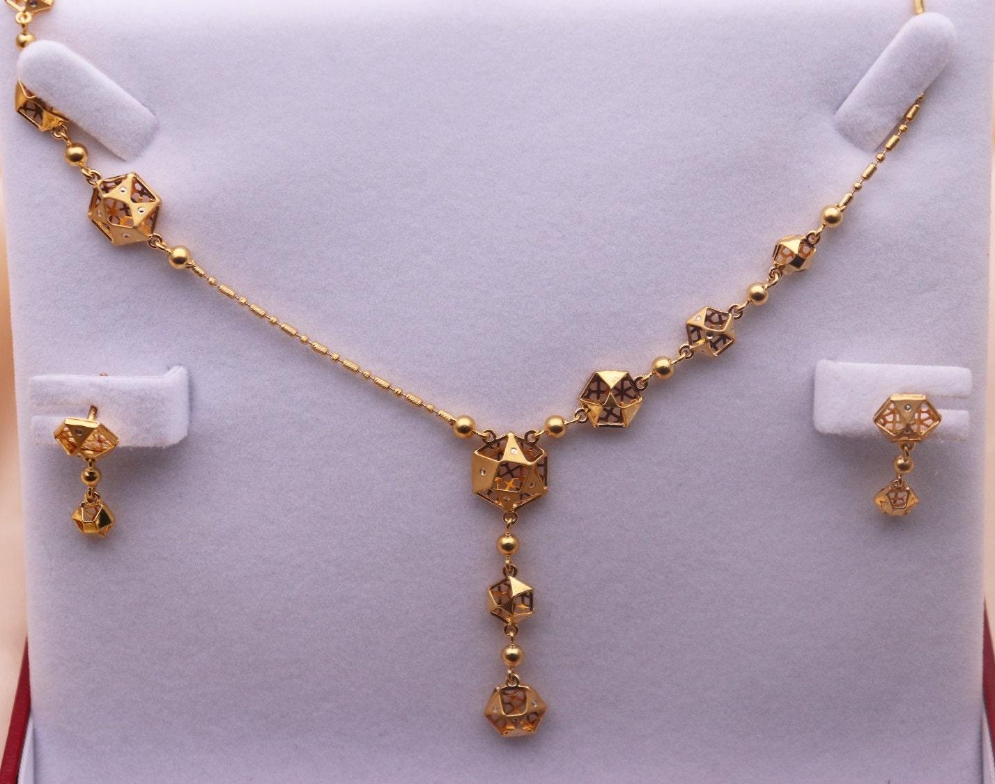 22ct Yellow Gold Fancy Hexagonal Design 18 inch Necklace And Drop Earrings Set