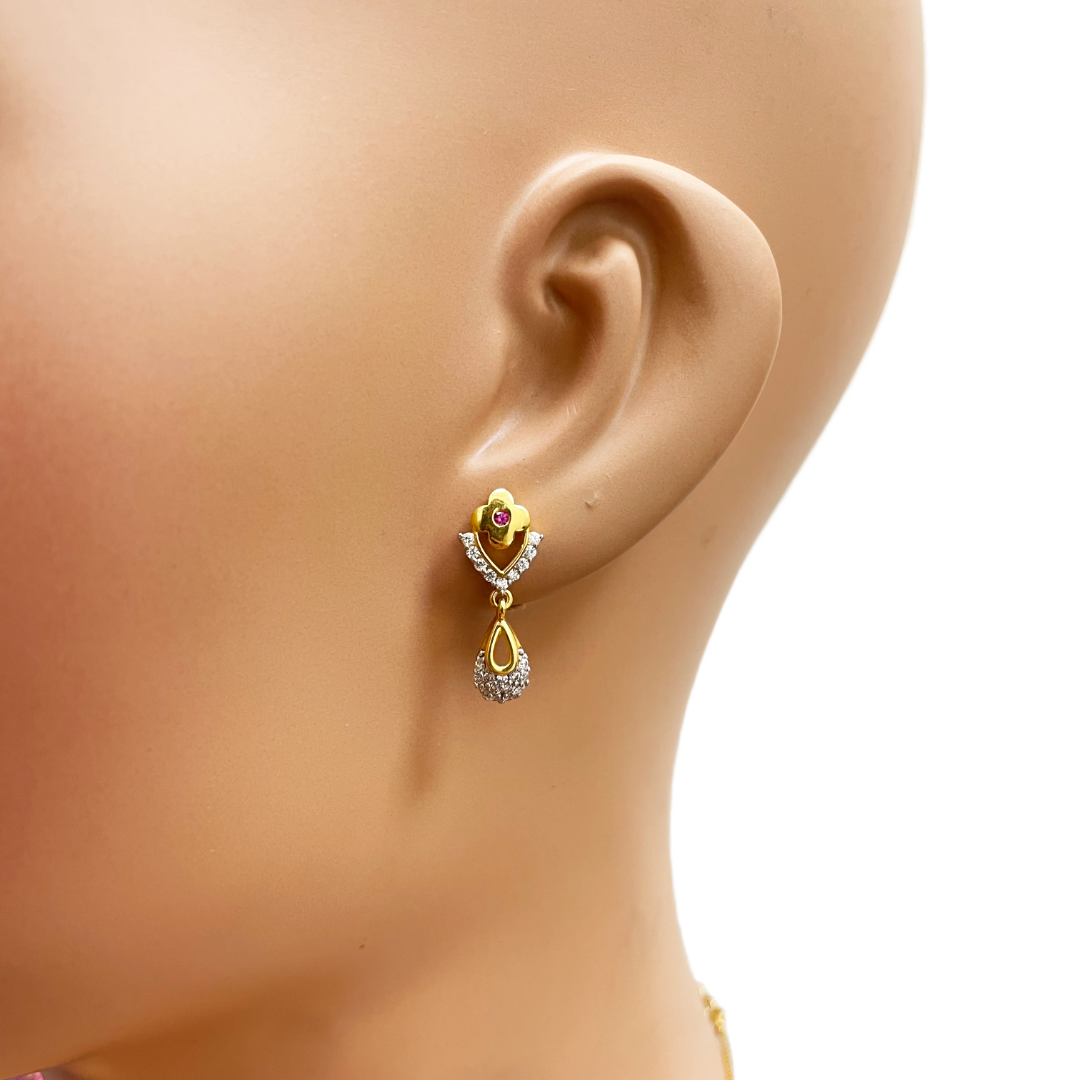22ct Yellow Gold Floral Drop Necklace Earrings Set 15.5 Inches