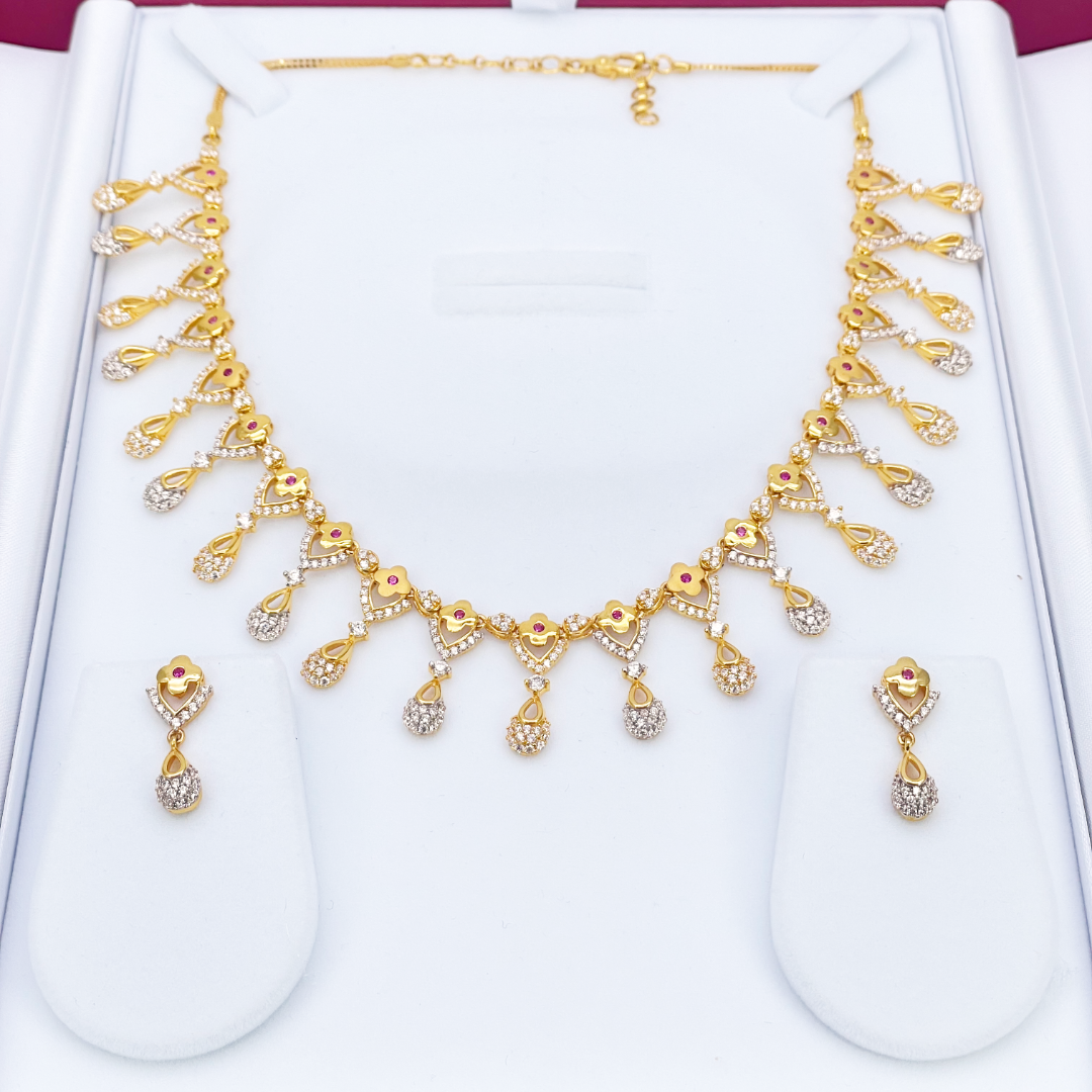 22ct Yellow Gold Floral Drop Necklace Earrings Set 15.5 Inches