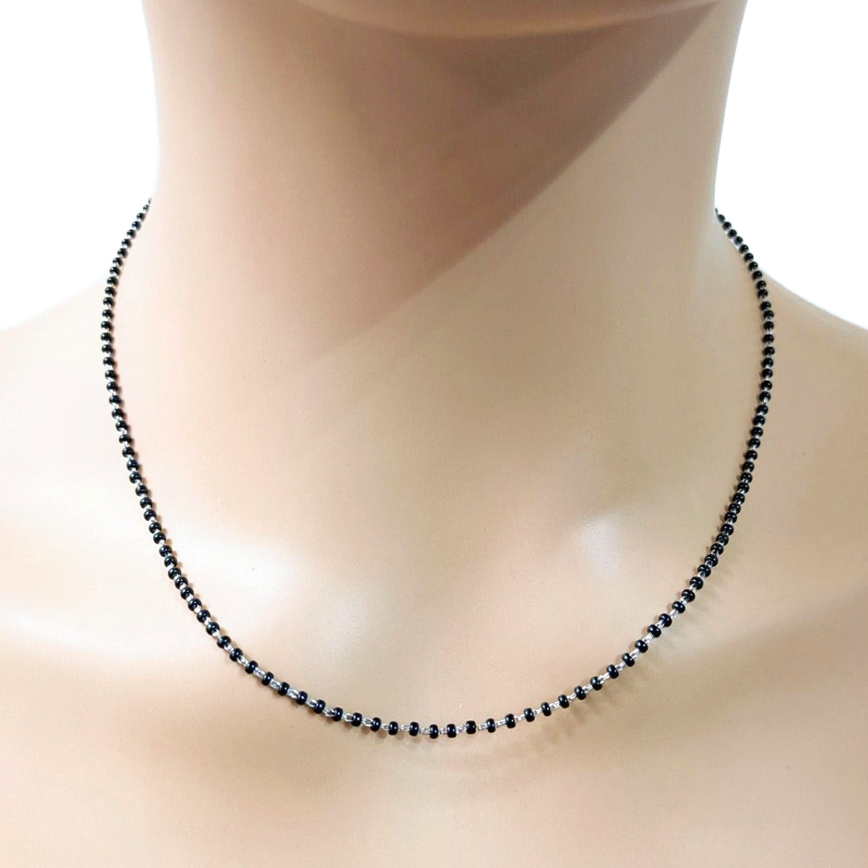18ct White Gold Ladies Mangalsutra Chain Black Beaded Necklace 18 Inches