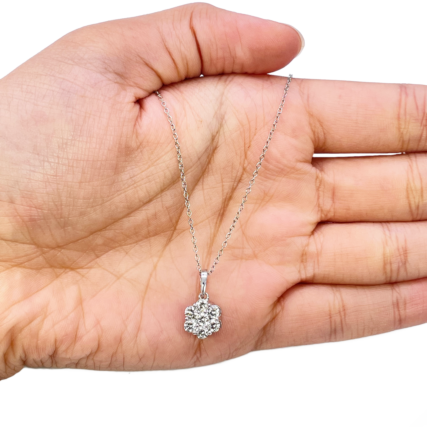 9ct White Gold & Natural Diamond Daisy Cluster Pendant Necklace 0.77cts