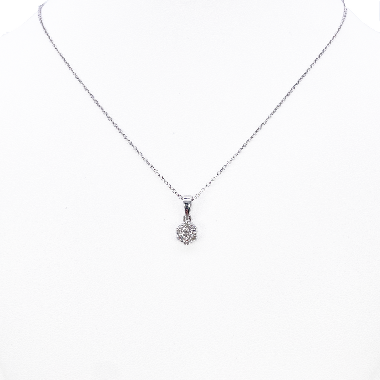 9ct White Gold Natural Round Cluster Diamond Pendant Chain Necklace 0.25ct