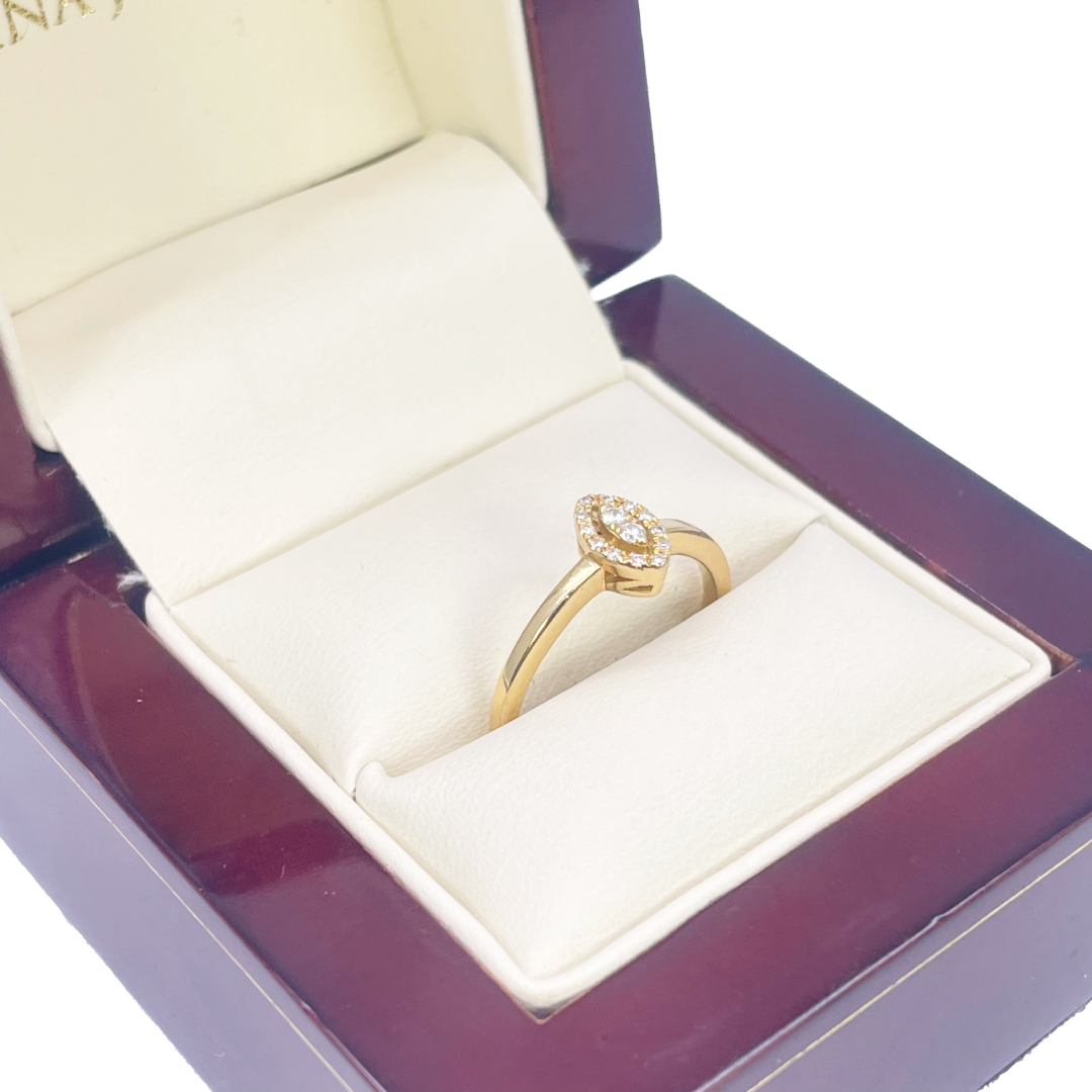 18ct Yellow Gold Natural Round Diamond Fancy Oval Ring 0.10ct