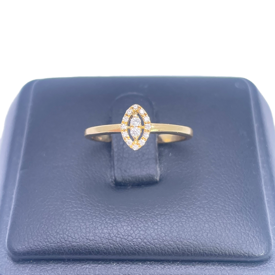 18ct Yellow Gold Natural Round Diamond Fancy Oval Ring 0.10ct