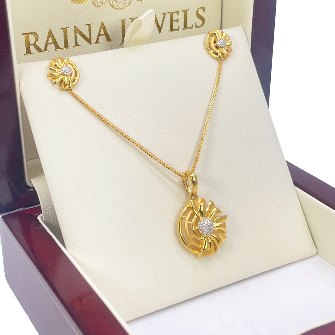 22ct Yellow Gold Diamond Cut Design Two Tone Earrings, Pendant & Chain Necklace
