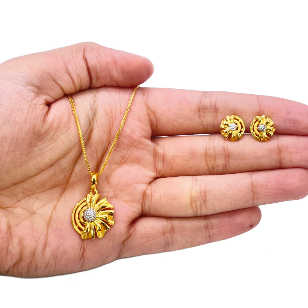 22ct Yellow Gold Diamond Cut Design Two Tone Earrings, Pendant & Chain Necklace