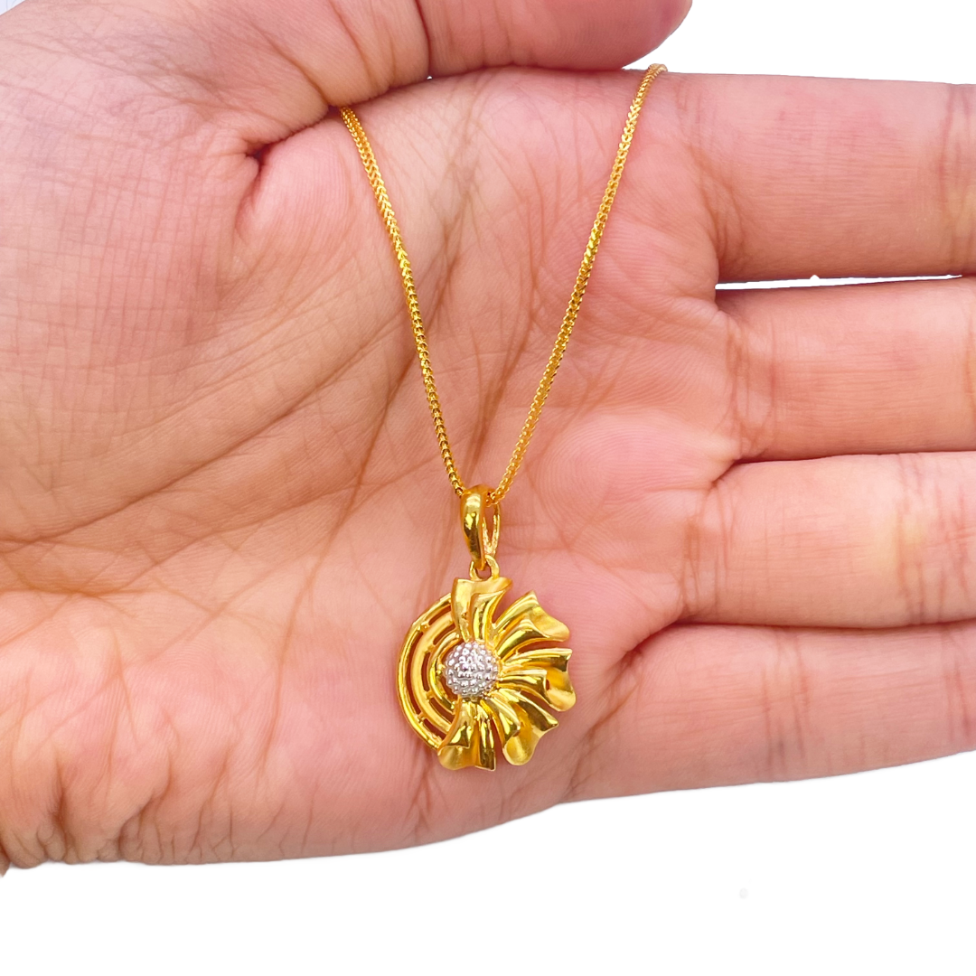 22ct Yellow Gold Diamond Cut Design Two Tone Earrings, Pendant & Chain Necklace