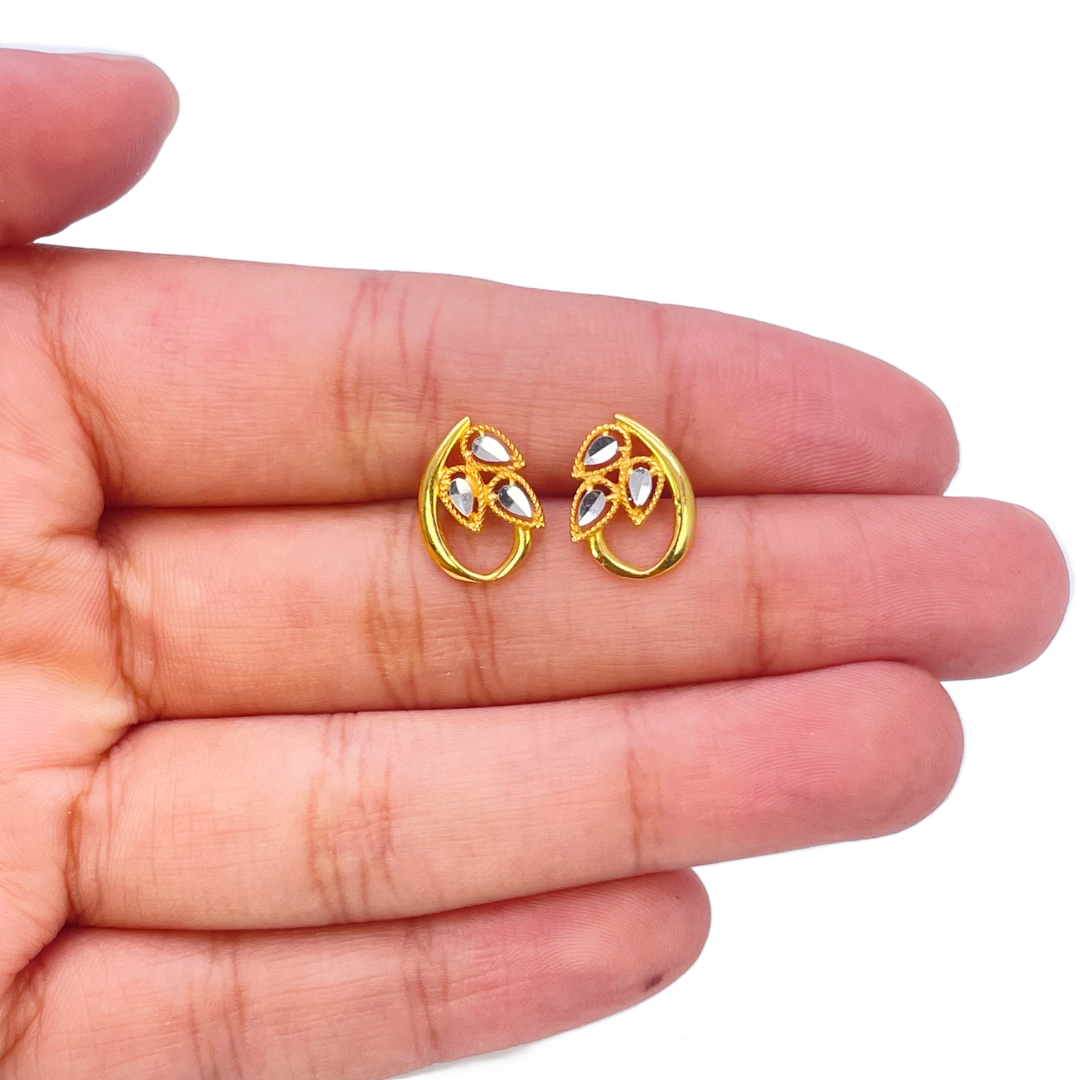 22ct Gold Diamond Cut Design 2 Tone Leaf Earrings, Pendant & Chain Necklace Set 18''inches
