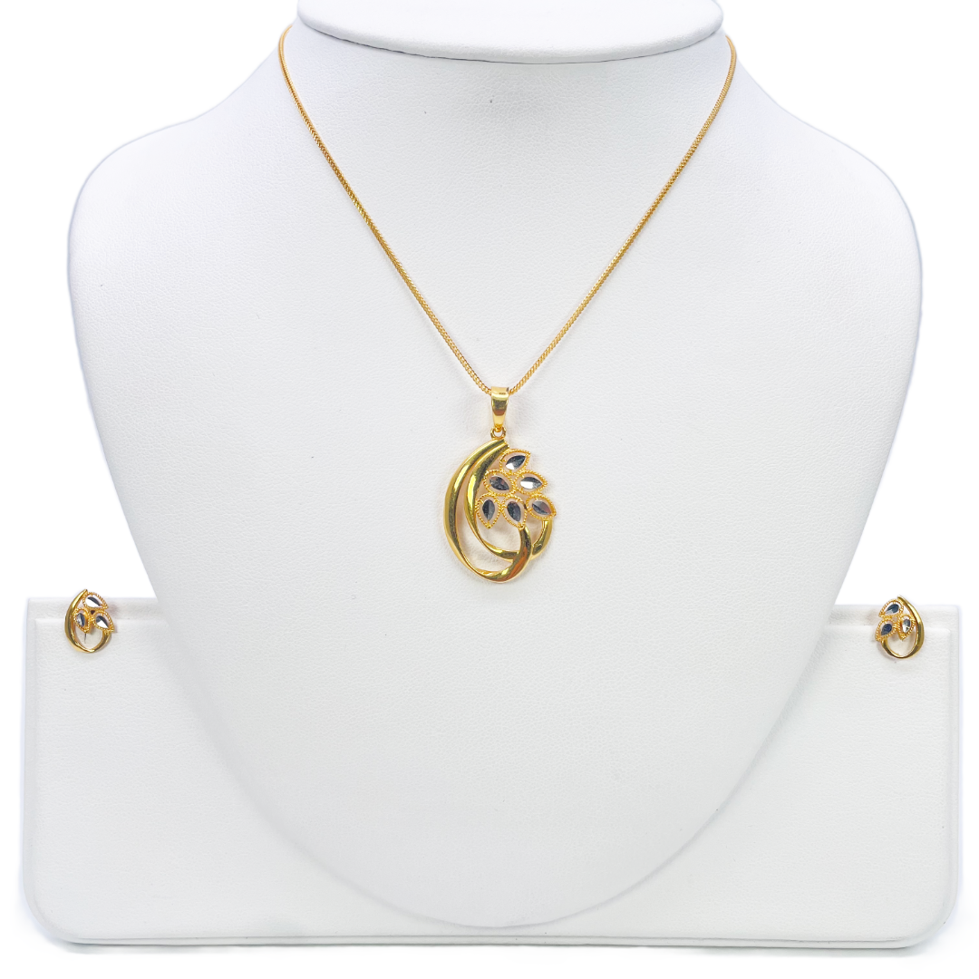 22ct Gold Diamond Cut Design 2 Tone Leaf Earrings, Pendant & Chain Necklace Set 18''inches