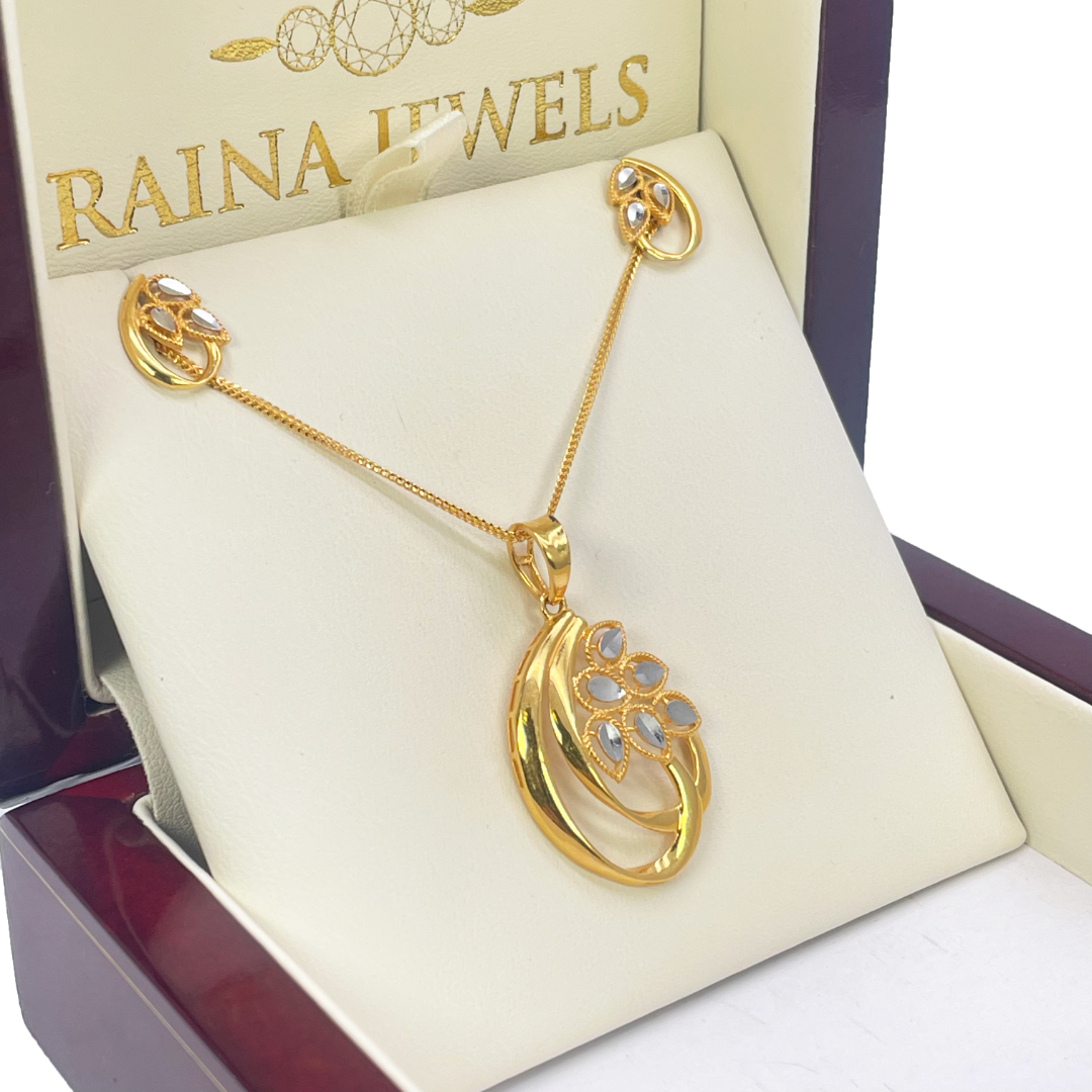 22ct Gold Diamond Cut Design 2 Tone Leaf Earrings, Pendant & Chain Necklace Set 18''inches