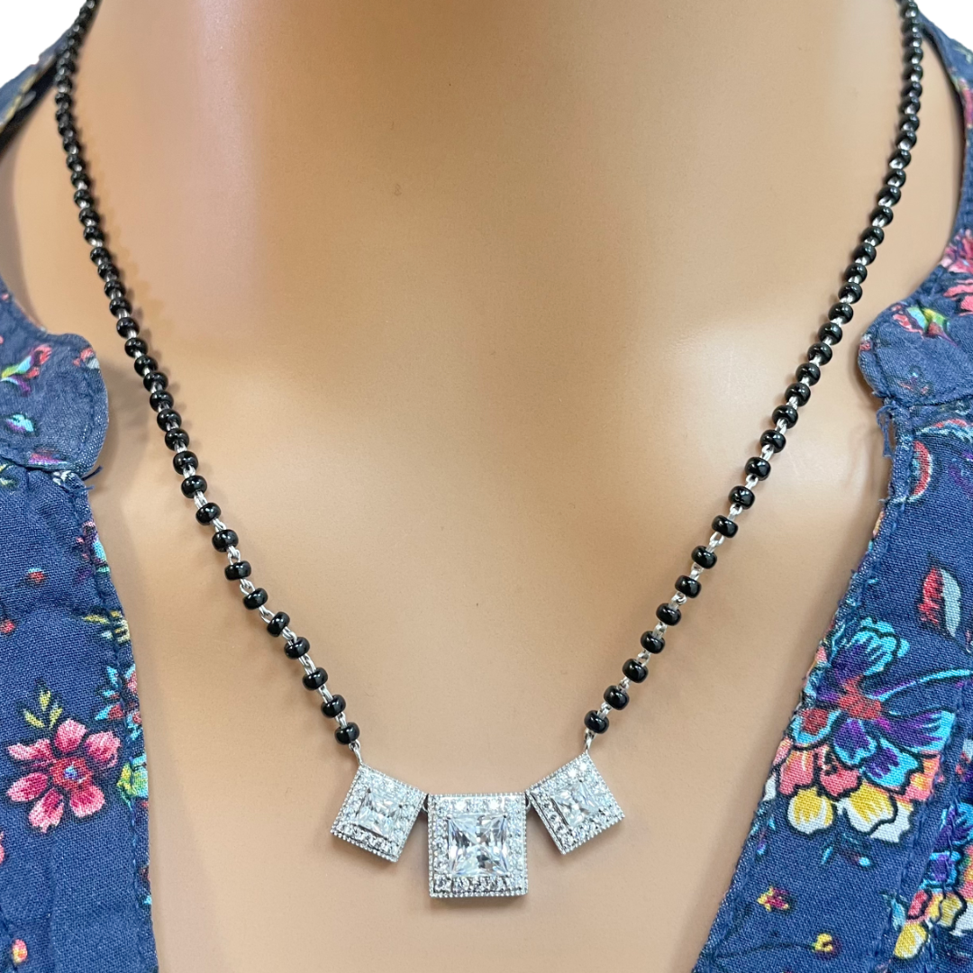 18ct White Gold Cubic Zirconia Tanmaniya Pendant & Mangalsutra Chain Necklace 19inches