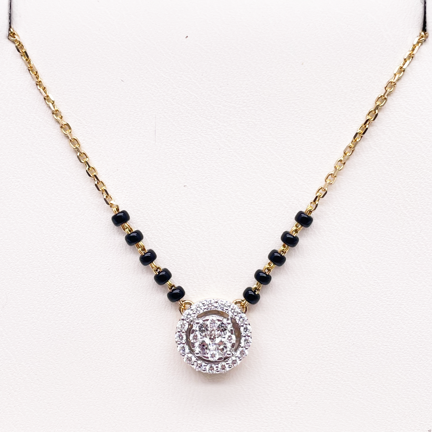 18ct Yellow Gold Natural Diamond Cushion Pendant Mangalsutra Necklace 0.45ct IGI  Mangalsutra Chains