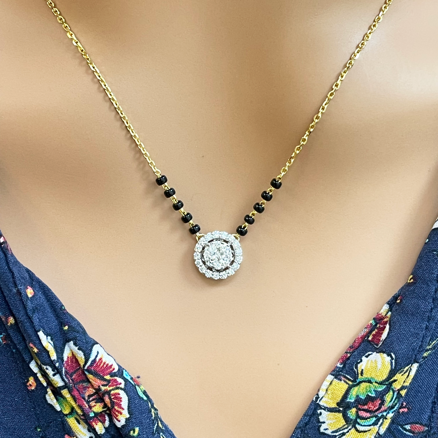 18ct Yellow Gold Natural Diamond Cushion Pendant Mangalsutra Necklace 0.45ct IGI  Mangalsutra Chains