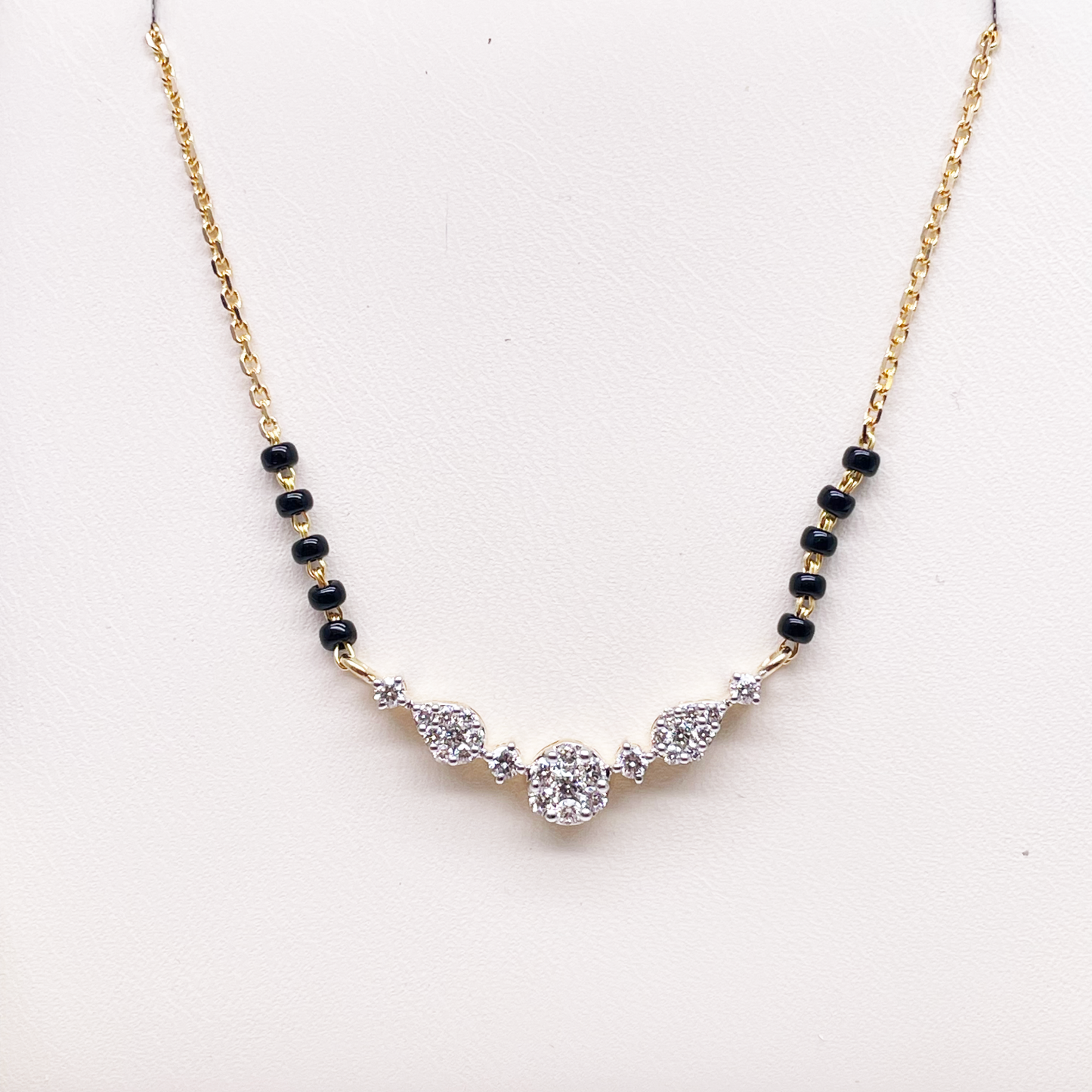 18ct Yellow Gold Natural Diamond 0.51ct Round & Pear Pendant Mangalsutra Necklace IGI Certified Mangalsutra Chains