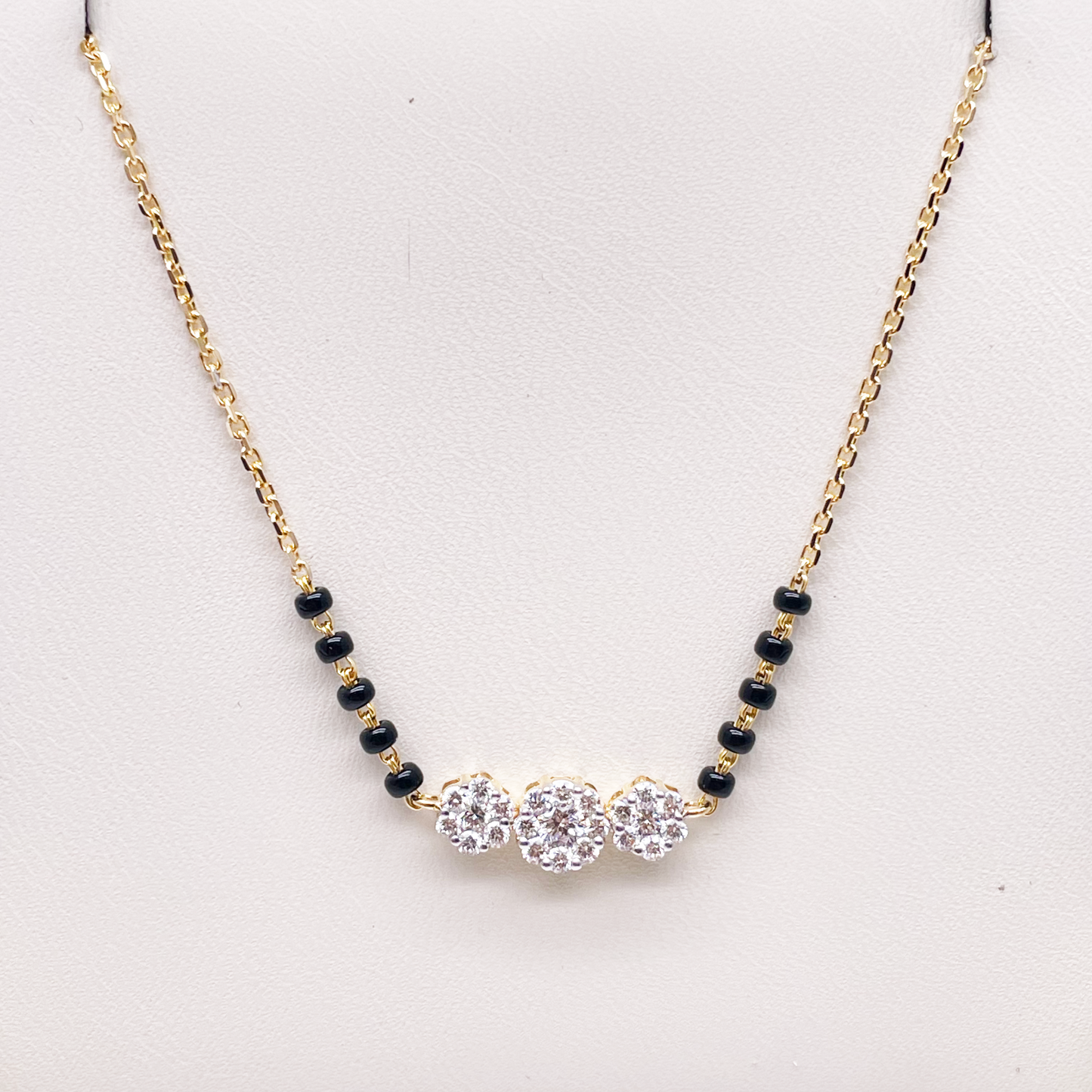 18ct Yellow Gold Natural Diamond 0.57ct Floral Pendant Mangalsutra Necklace Hallmarked  Mangalsutra Chains