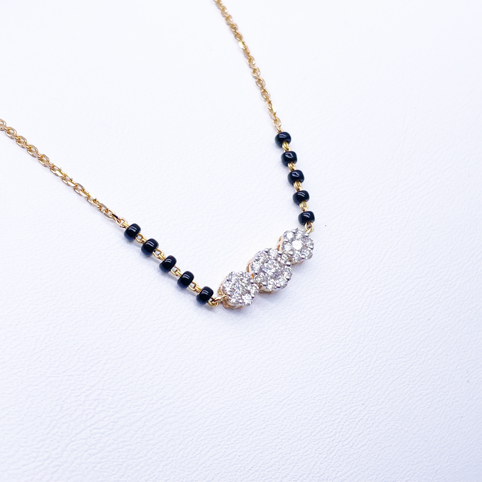 18ct Yellow Gold Natural Diamond 0.57ct Floral Pendant Mangalsutra Necklace Hallmarked  Mangalsutra Chains