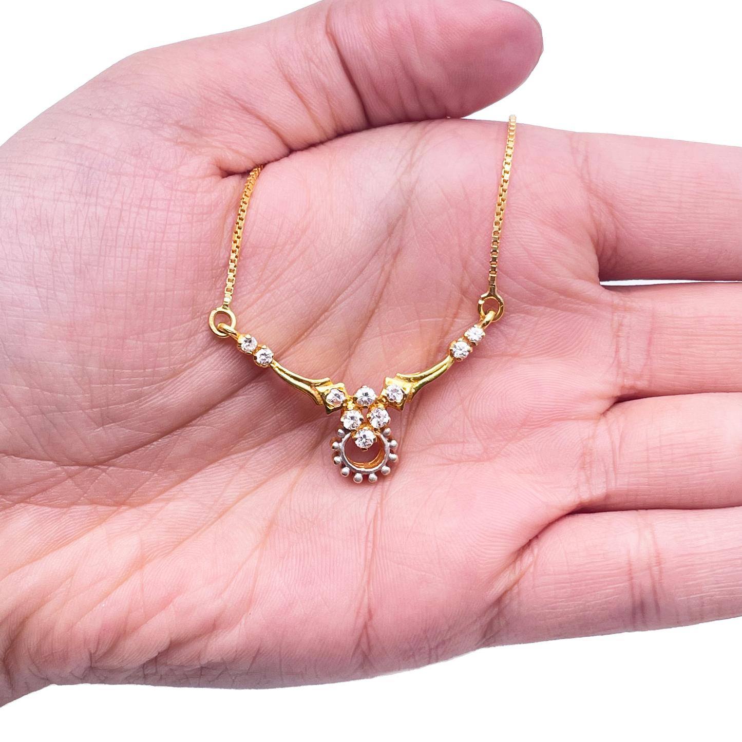 18ct Yellow Gold Beautiful Pre-Owned Cubic Zirconia Necklace & Earring Studs