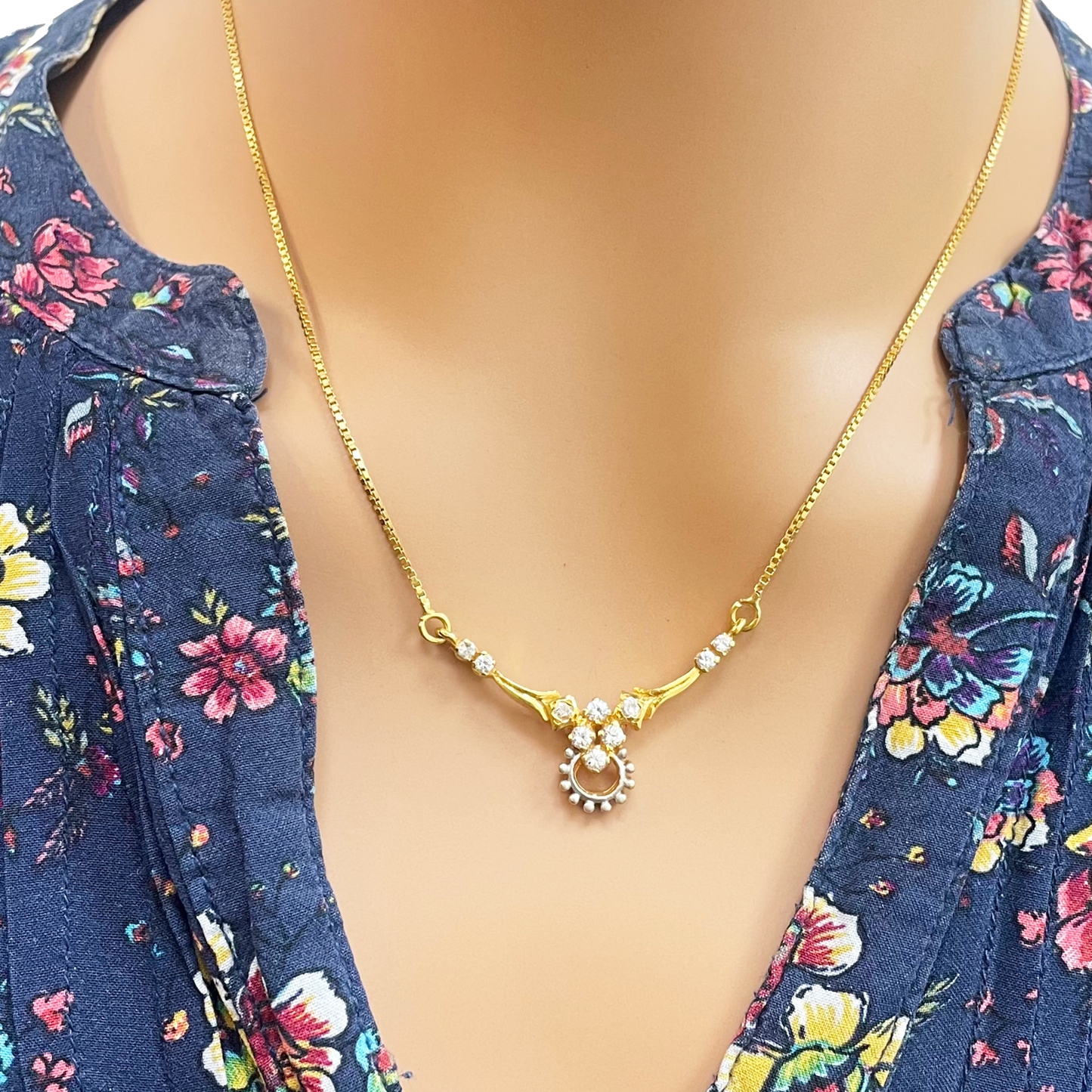 18ct Yellow Gold Beautiful Pre-Owned Cubic Zirconia Necklace & Earring Studs