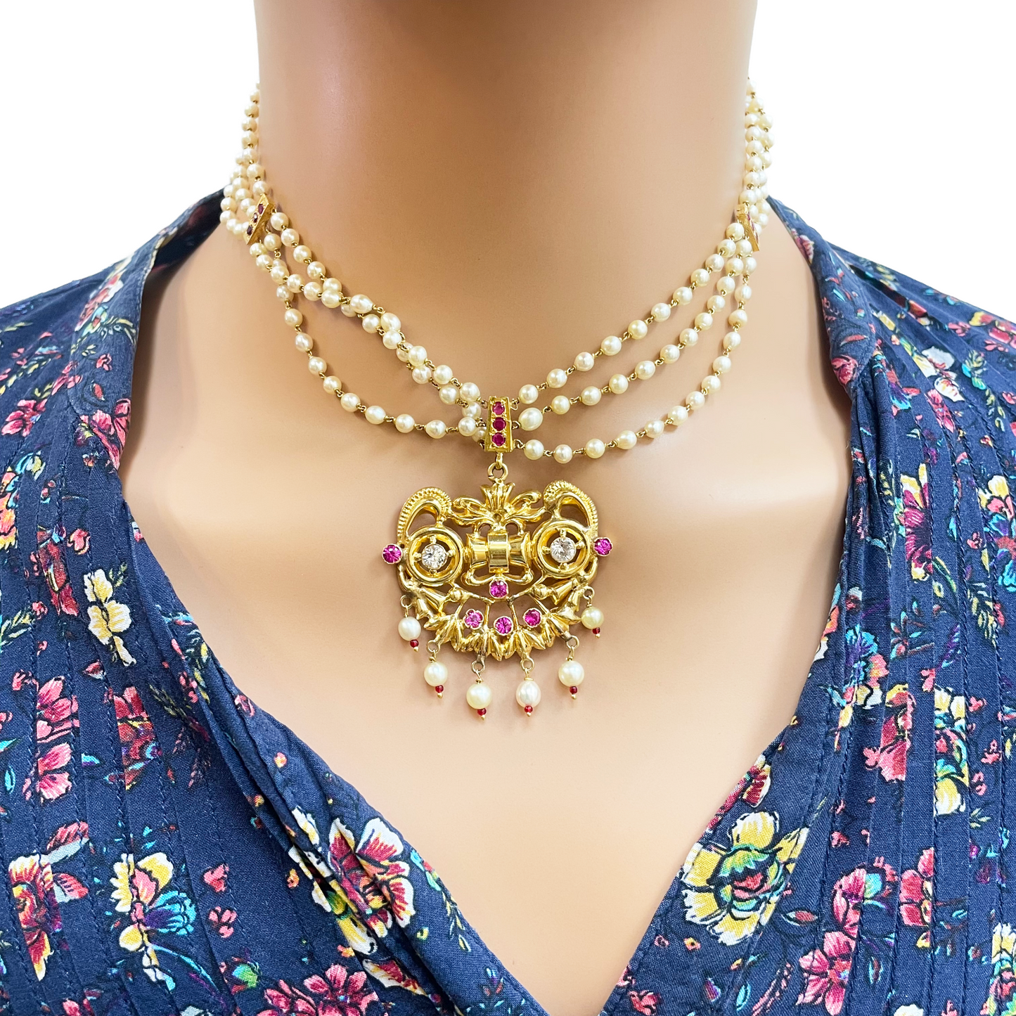 18ct Yellow Gold Antique Pearl & Cubic Zirconia Cat Designed Necklace & Earrings