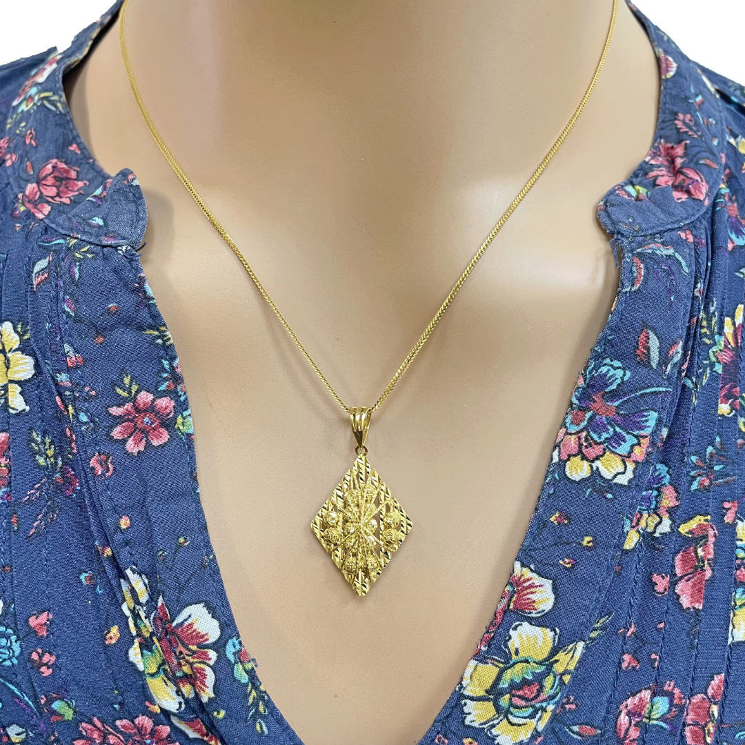22ct Yellow Gold Sparkly Diamond Cut Mesh Beaded Kite Pendant 33mm Length