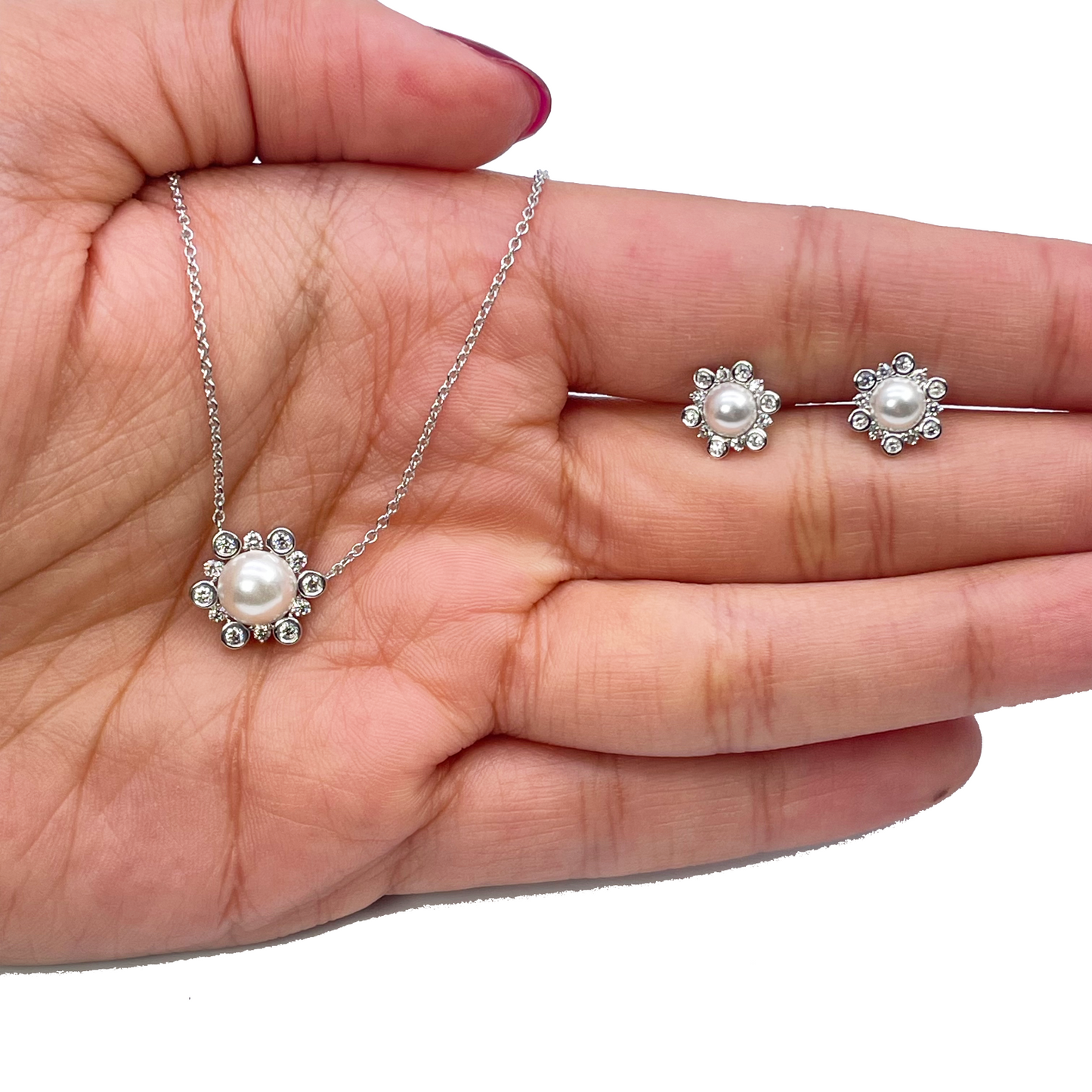 18ct White Gold Diamond & Freshwater Pearls Flower Necklace/Earrings Set 2.62ct