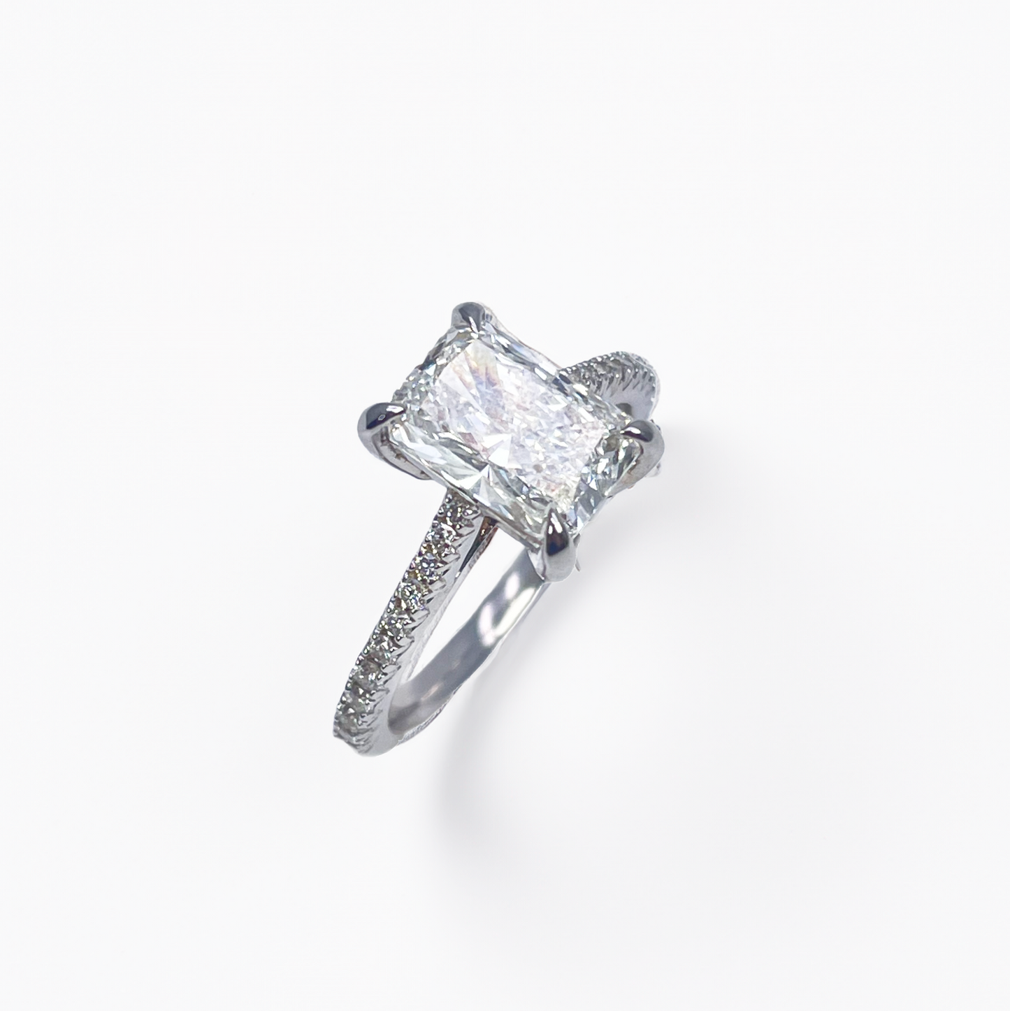 18ct White Gold 4-Claw Lab Grown Radiant Diamond Engagement Ring 2.28ct GIA