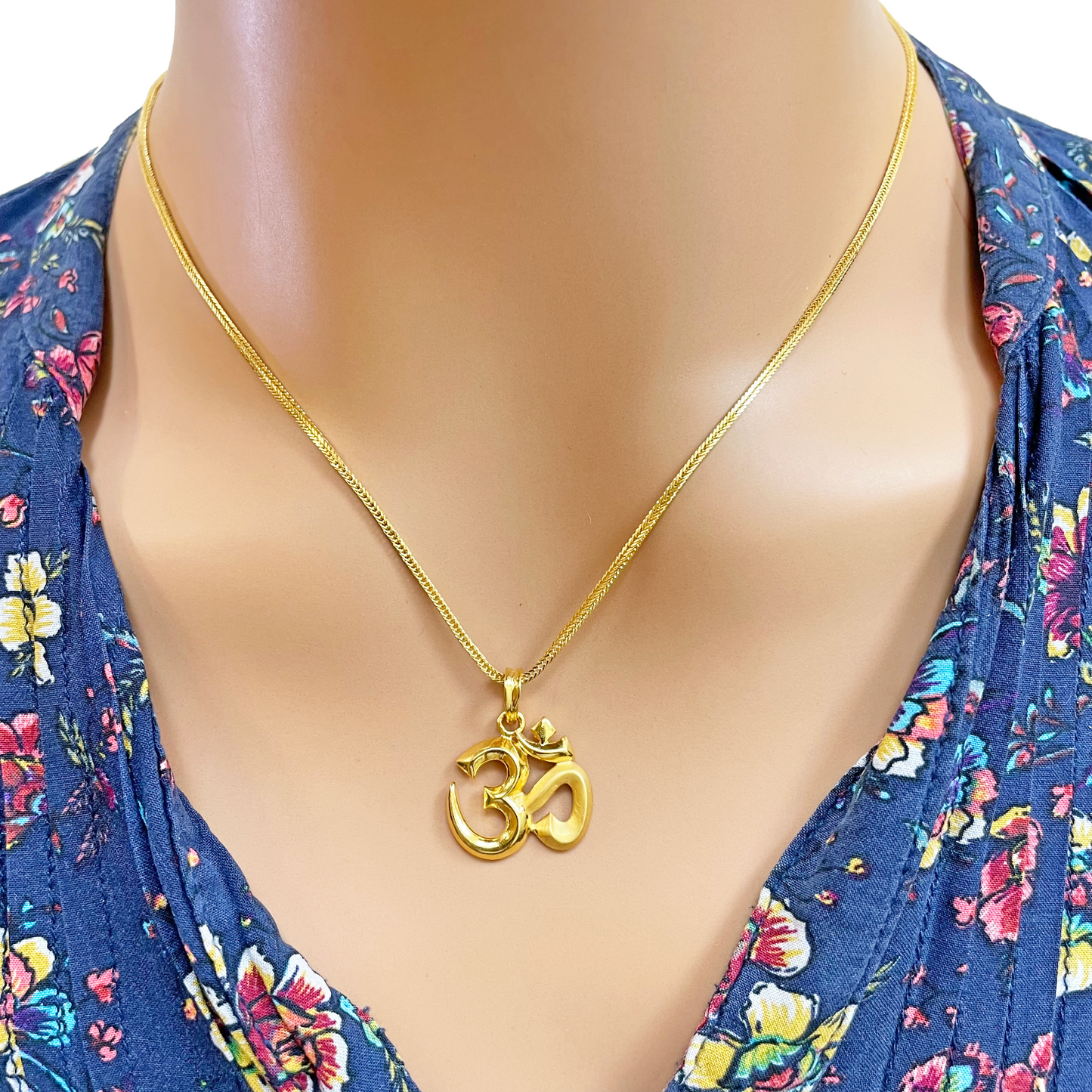 22ct Yellow Gold High Polished & Matt Finish Om Pendant 3.1gm (18x18mm)