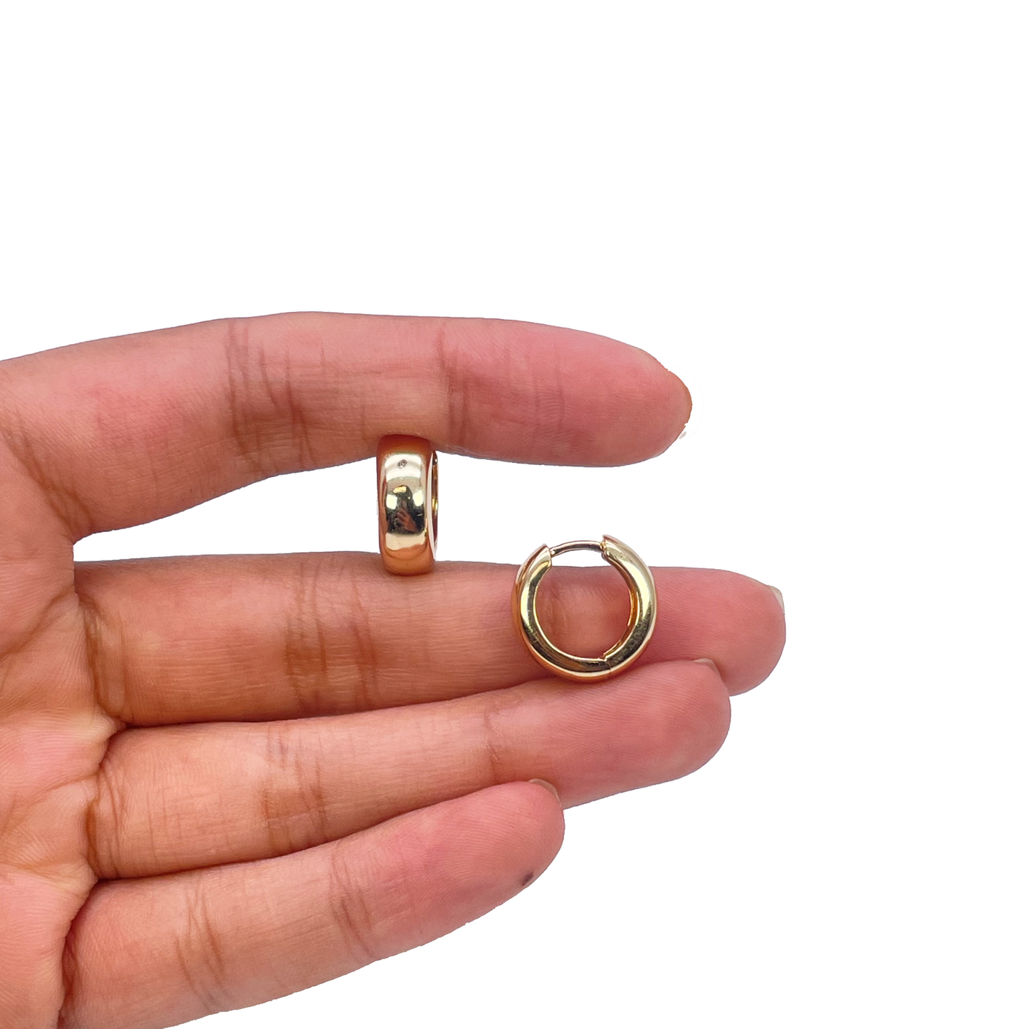 18ct Yellow Gold Pair Of Hoop Huggie Earrings 5.5mm Width & 10mm Diameter