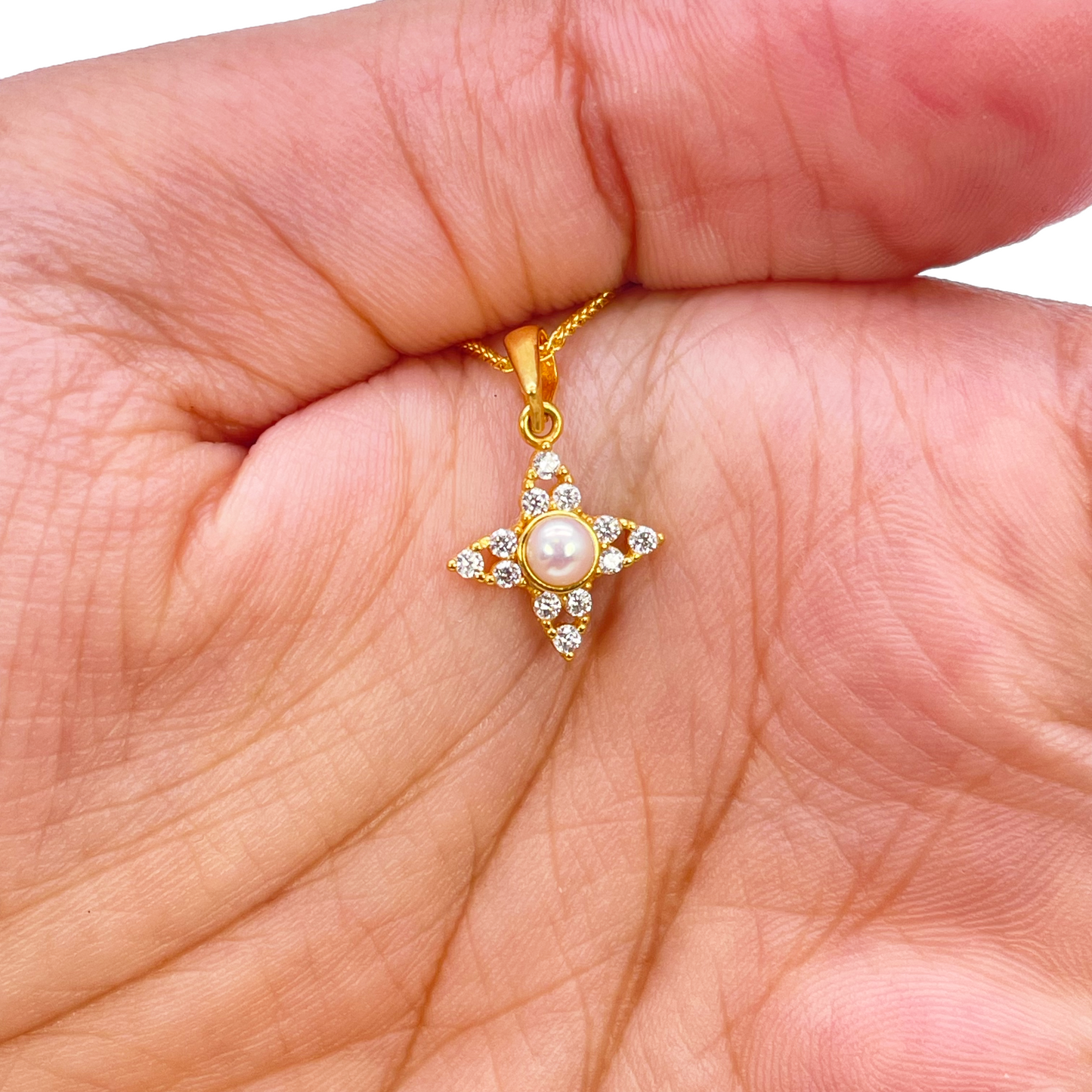 22ct Yellow Gold Round Freshwater Pearl Star Pendant and Star Earrings Set