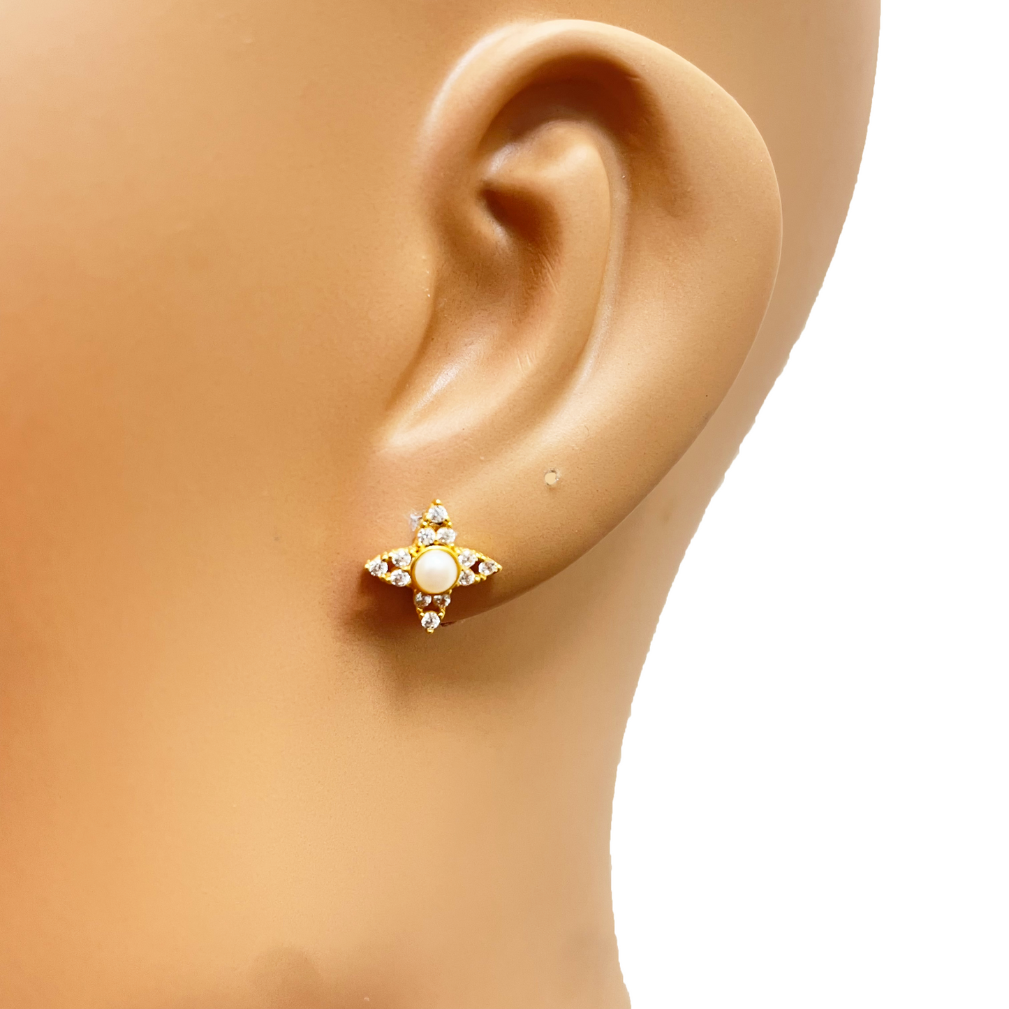 22ct Yellow Gold Round Freshwater Pearl Star Pendant and Star Earrings Set
