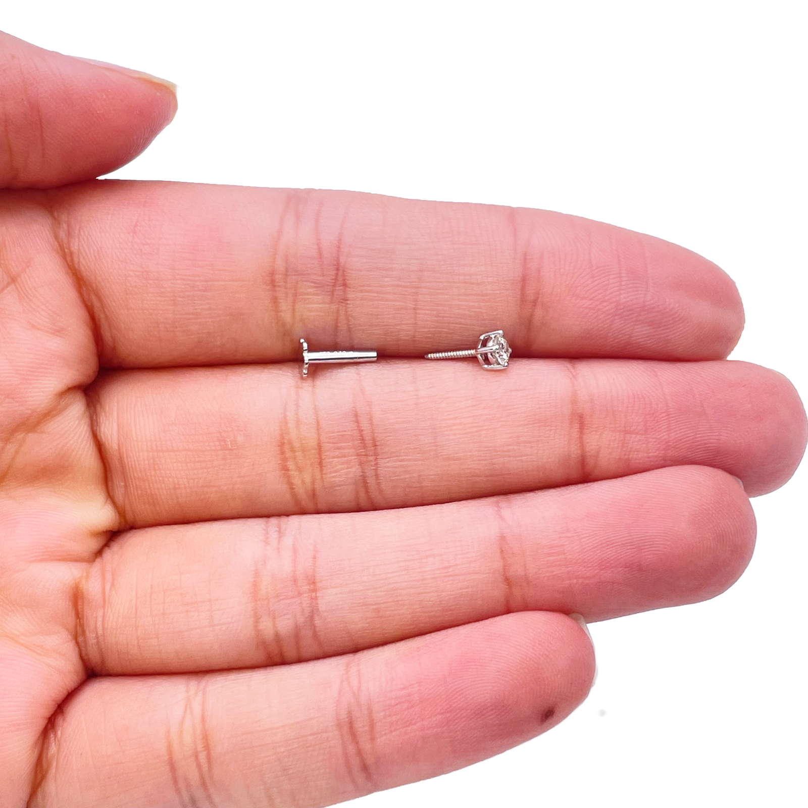 18ct White Or Yellow Gold Round Diamond Nose Stud Pin 0.10ct 4 claw 2.9mm