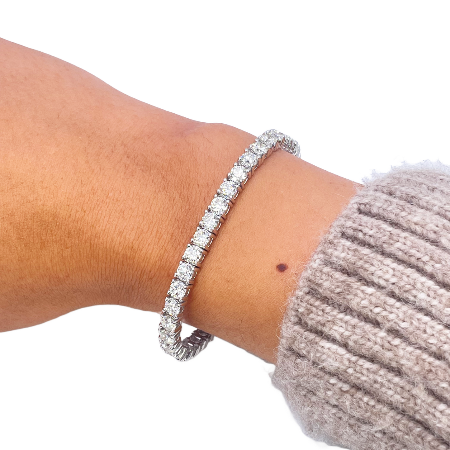 18ct White Gold Natural Diamond 4-Claw Tennis Bracelet 10.72ct 7