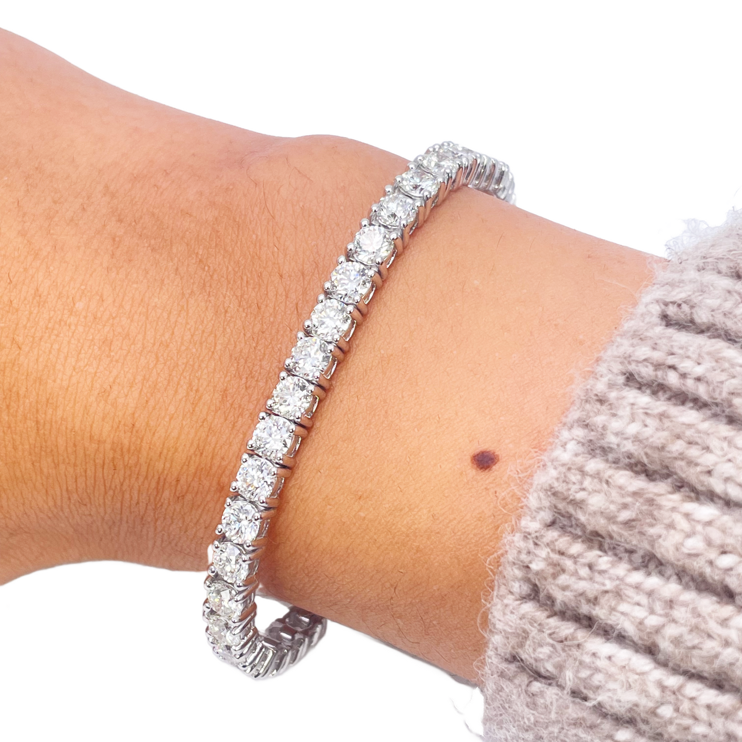 18ct White Gold Natural Diamond 4-Claw Tennis Bracelet 10.72ct 7