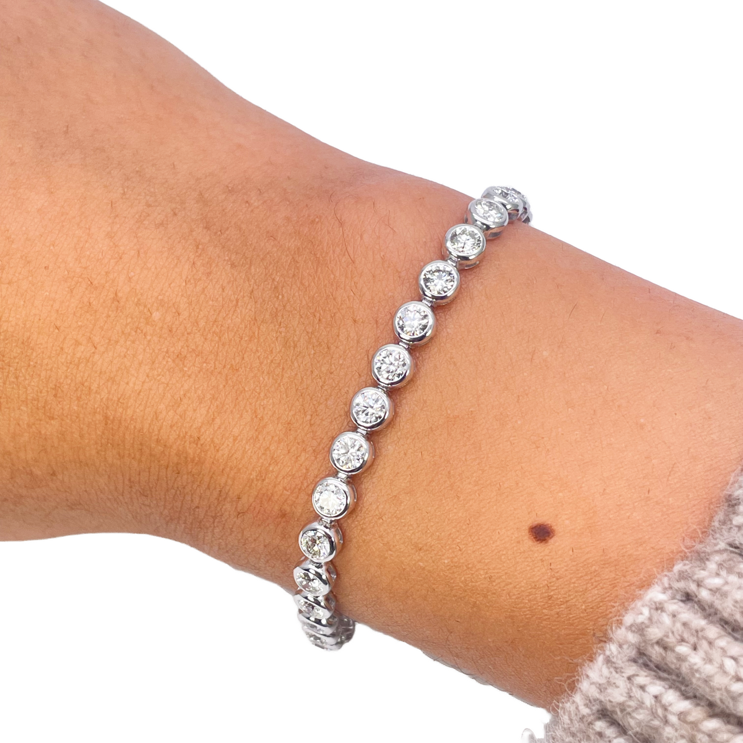 14ct White Gold Natural Diamond Bezel Tennis Bracelet 5.54ct 7inches
