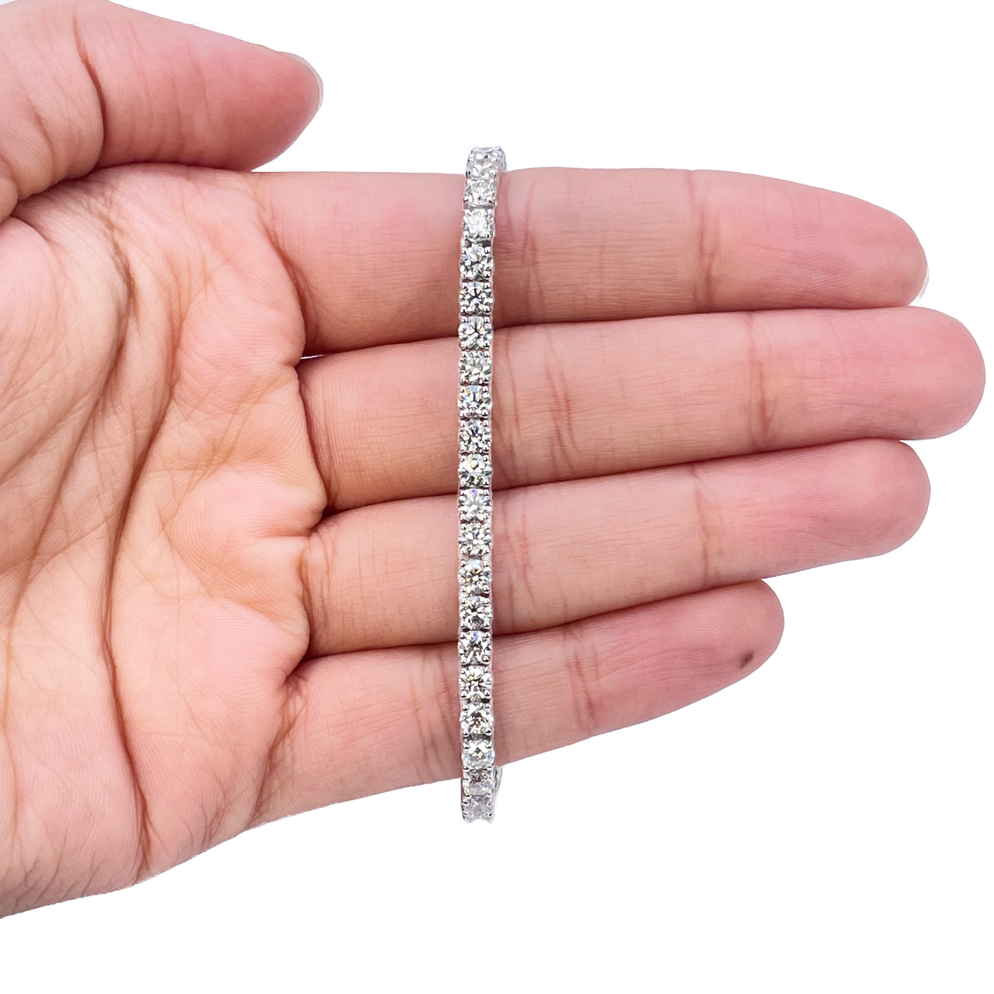 18ct White Gold Natural Diamond 4-Claw Tennis Bracelet 7.03ct 7inches