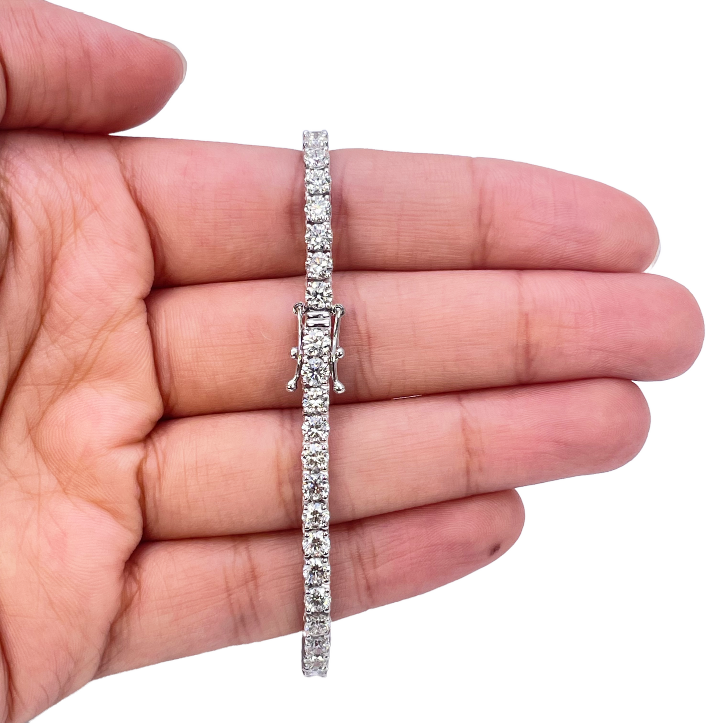 18ct White Gold Natural Diamond 4-Claw Tennis Bracelet 7.03ct 7inches