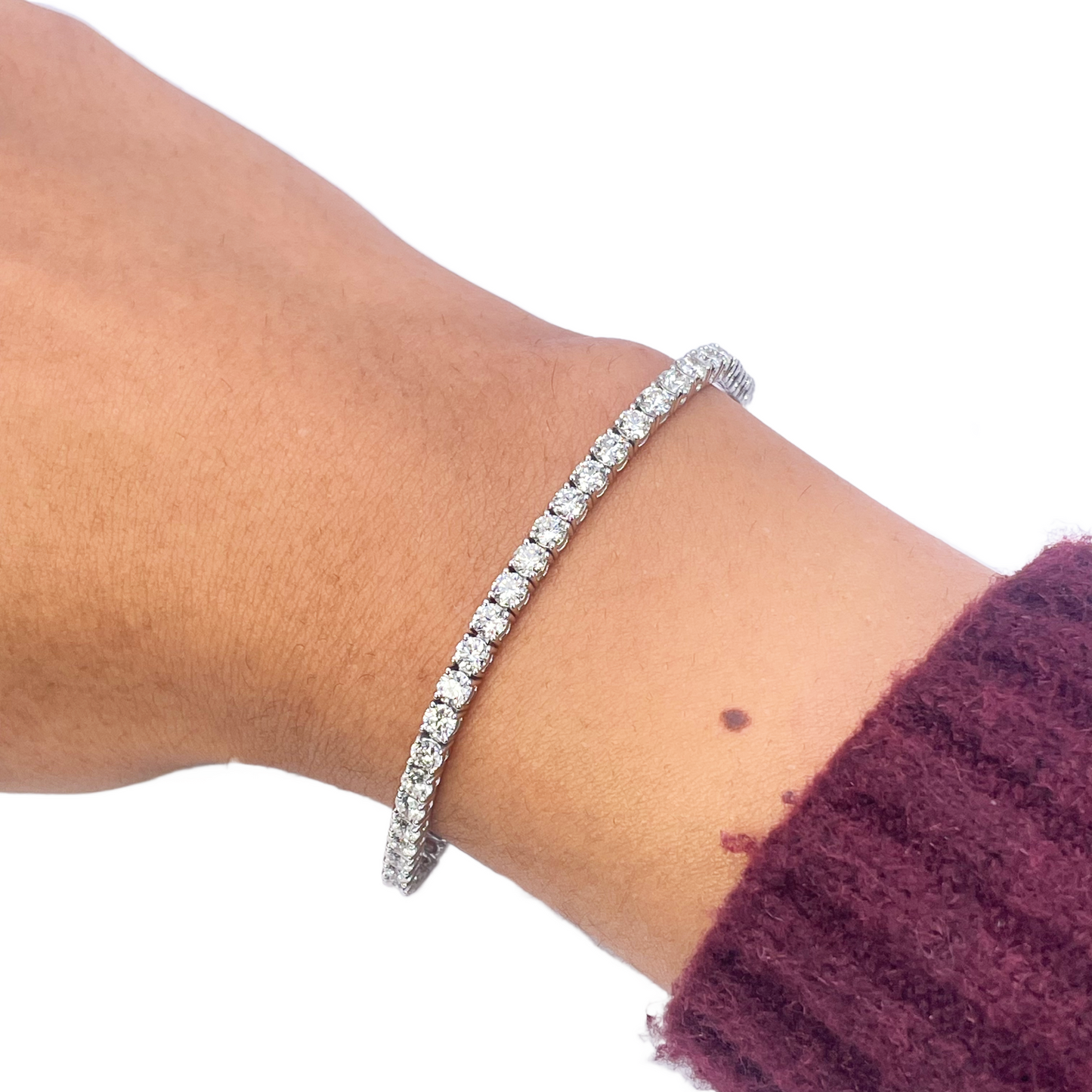 18ct White Gold Natural Diamond 4-Claw Tennis Bracelet 5.69ct 7 inches