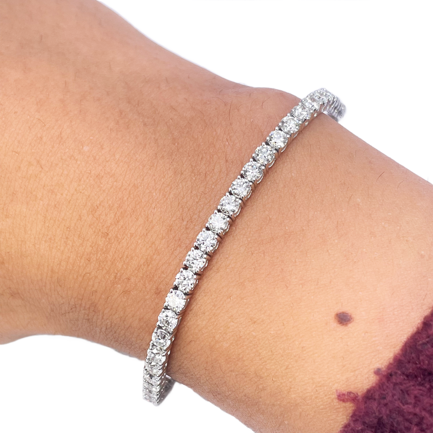18ct White Gold Natural Diamond 4-Claw Tennis Bracelet 5.69ct 7 inches