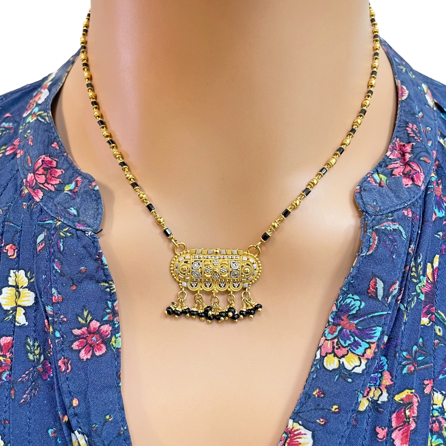 22ct Yellow Gold A Beautiful Two-Tone Traditional Indian Mangalsutra 16 inches  Mangalsutra Chains
