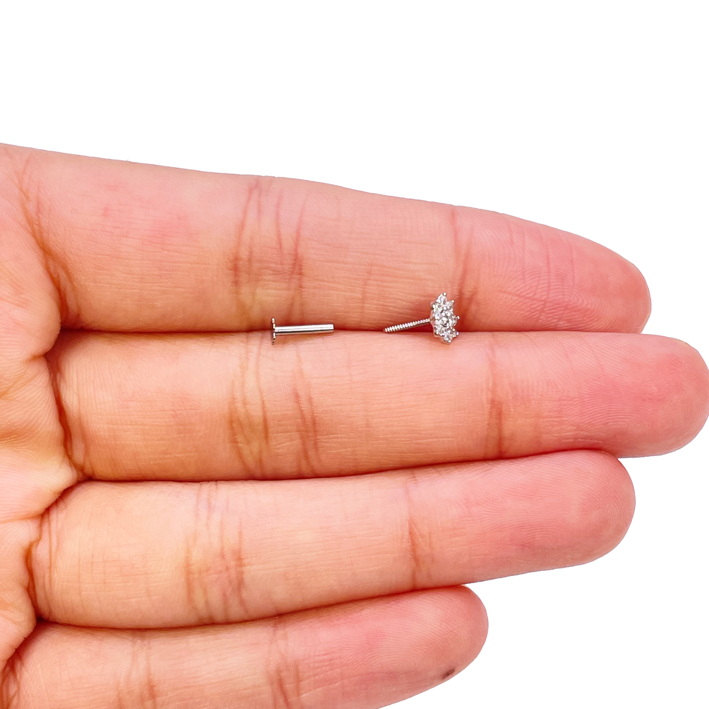 18ct White Gold Beautiful Eight Petal Cubic Zirconia Floral Nose Stud/Pin 5.5mm Width