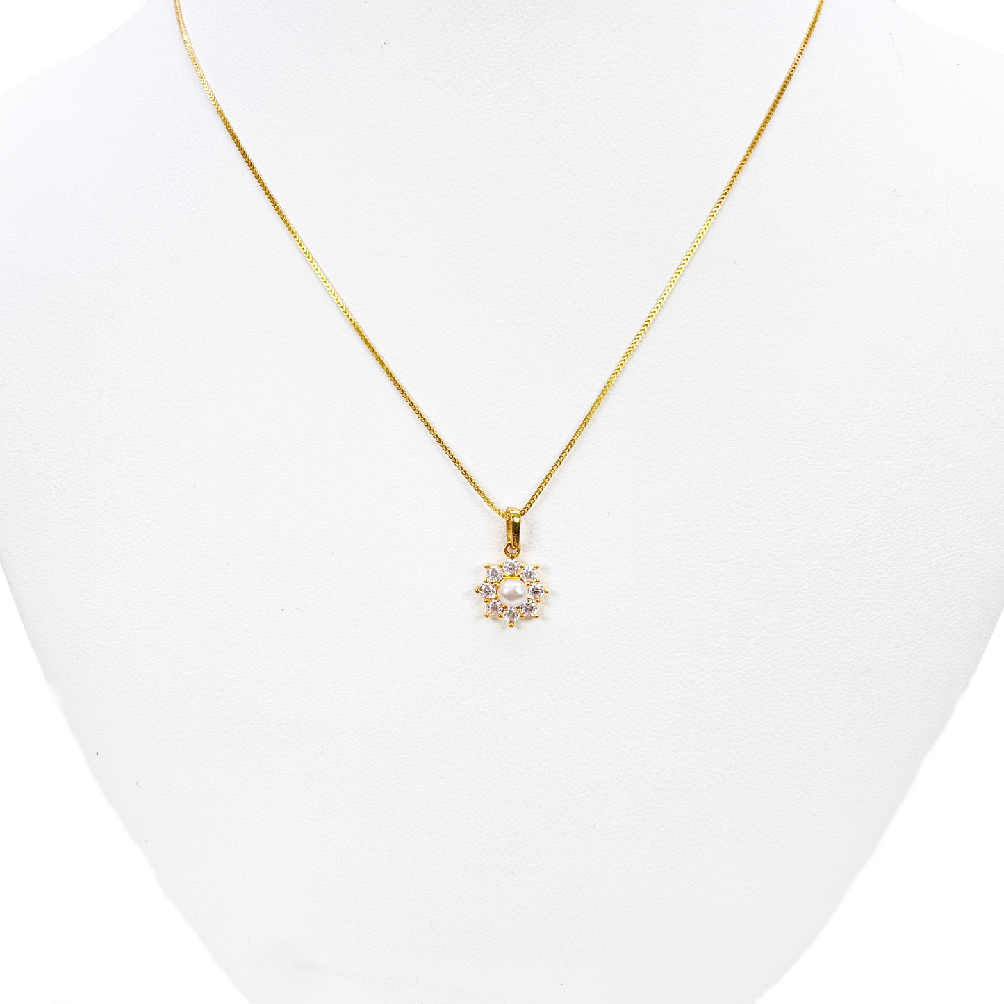 22ct Yellow Gold Round Freshwater Pearl Halo Pendant & Chain Set