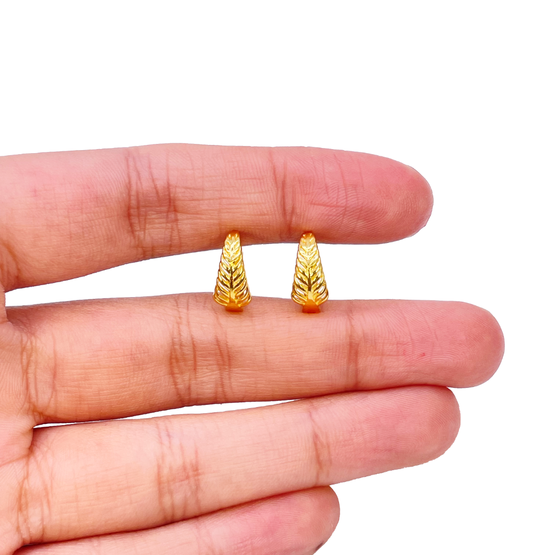 18ct Yellow Gold Pair Of High Polished Leaf Hoop Huggie Earrings 9.3mm Diameter